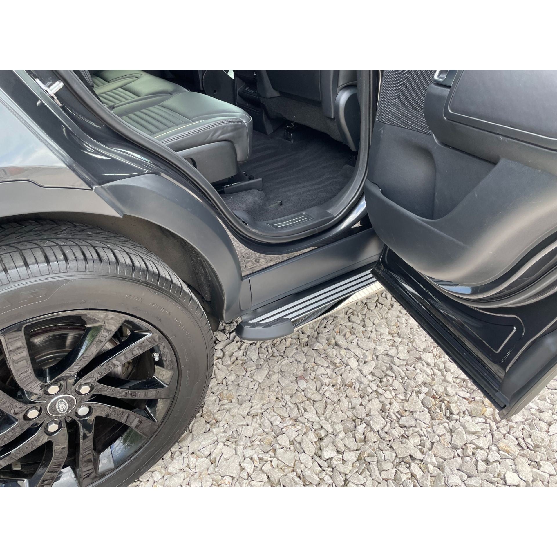 Direct4x4 Side Steps and Bars Stingray Side Steps Running Boards for Land Rover Discovery 5 2017+