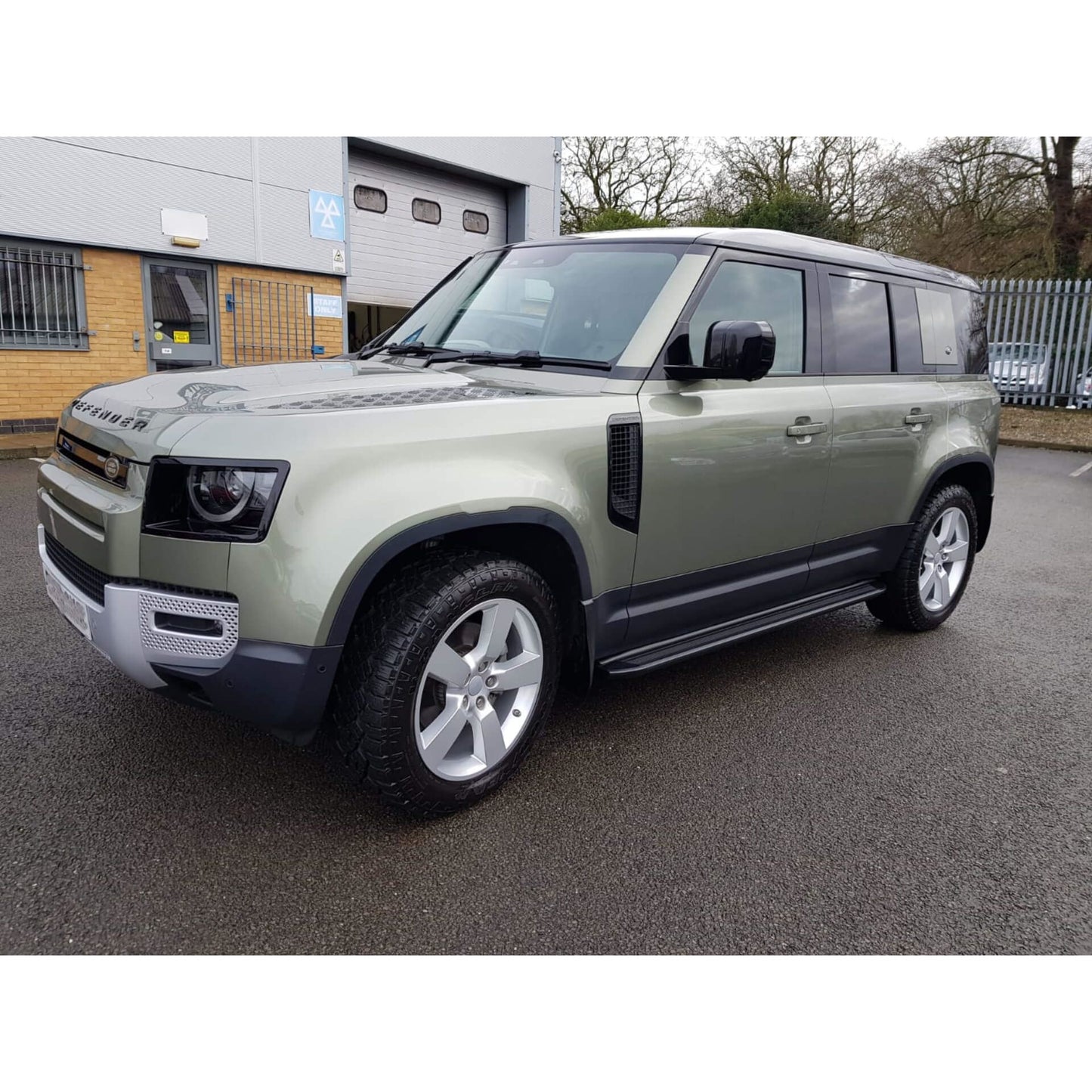 Direct4x4 Side Steps and Bars Orca Side Steps Running Boards for the Land Rover Defender 110 2020+