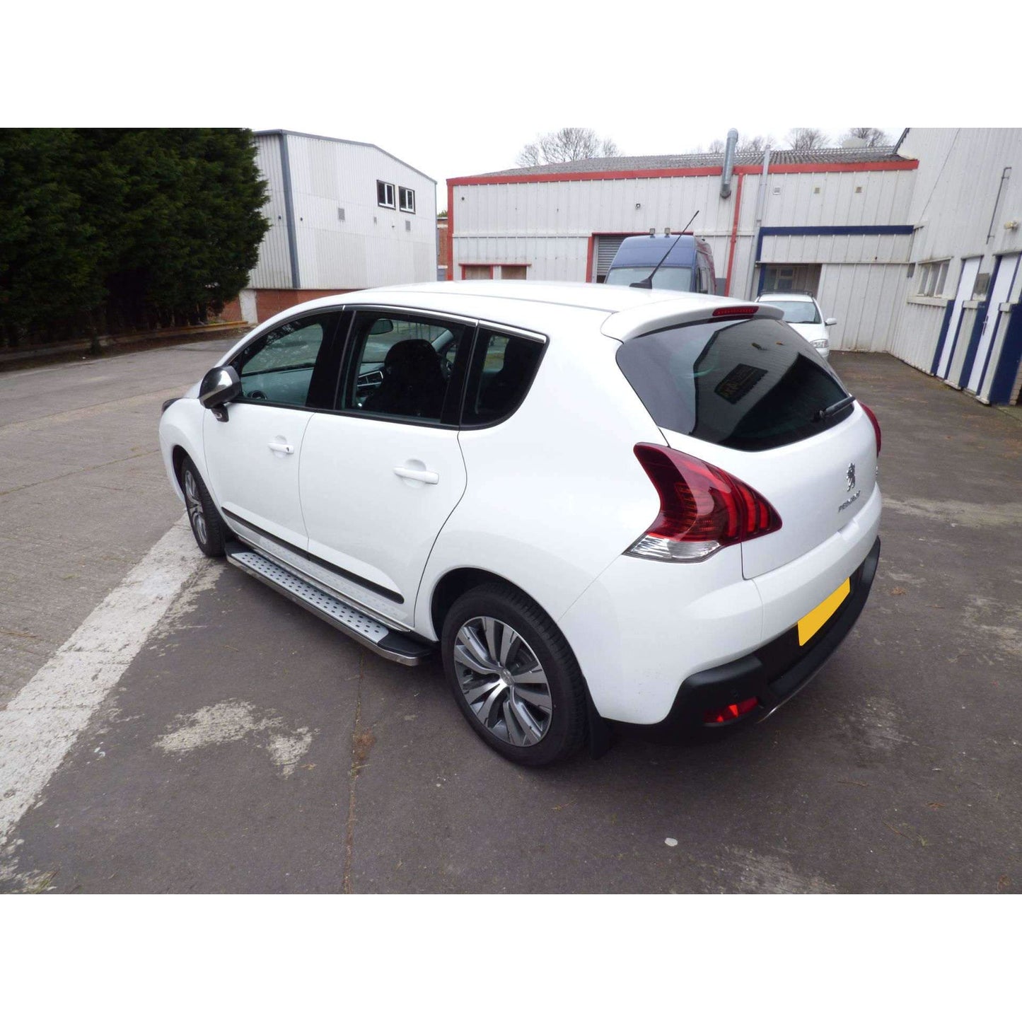 Direct4x4 Side Steps and Bars Freedom Side Steps Running Boards for Peugeot 3008 2009-2016