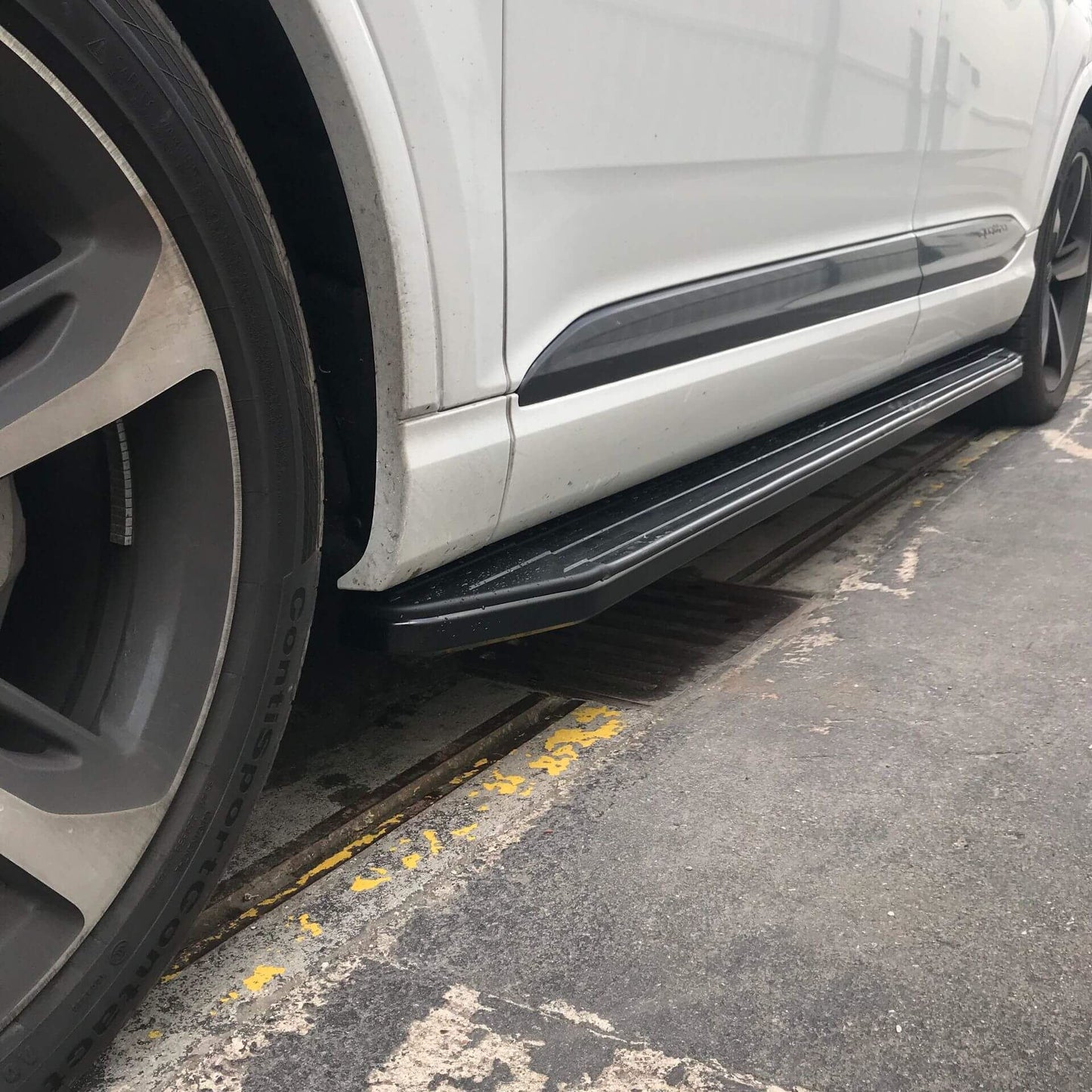 Direct4x4 Side Steps and Bars Black Raptor Side Steps Running Boards for Audi Q7 2020+
