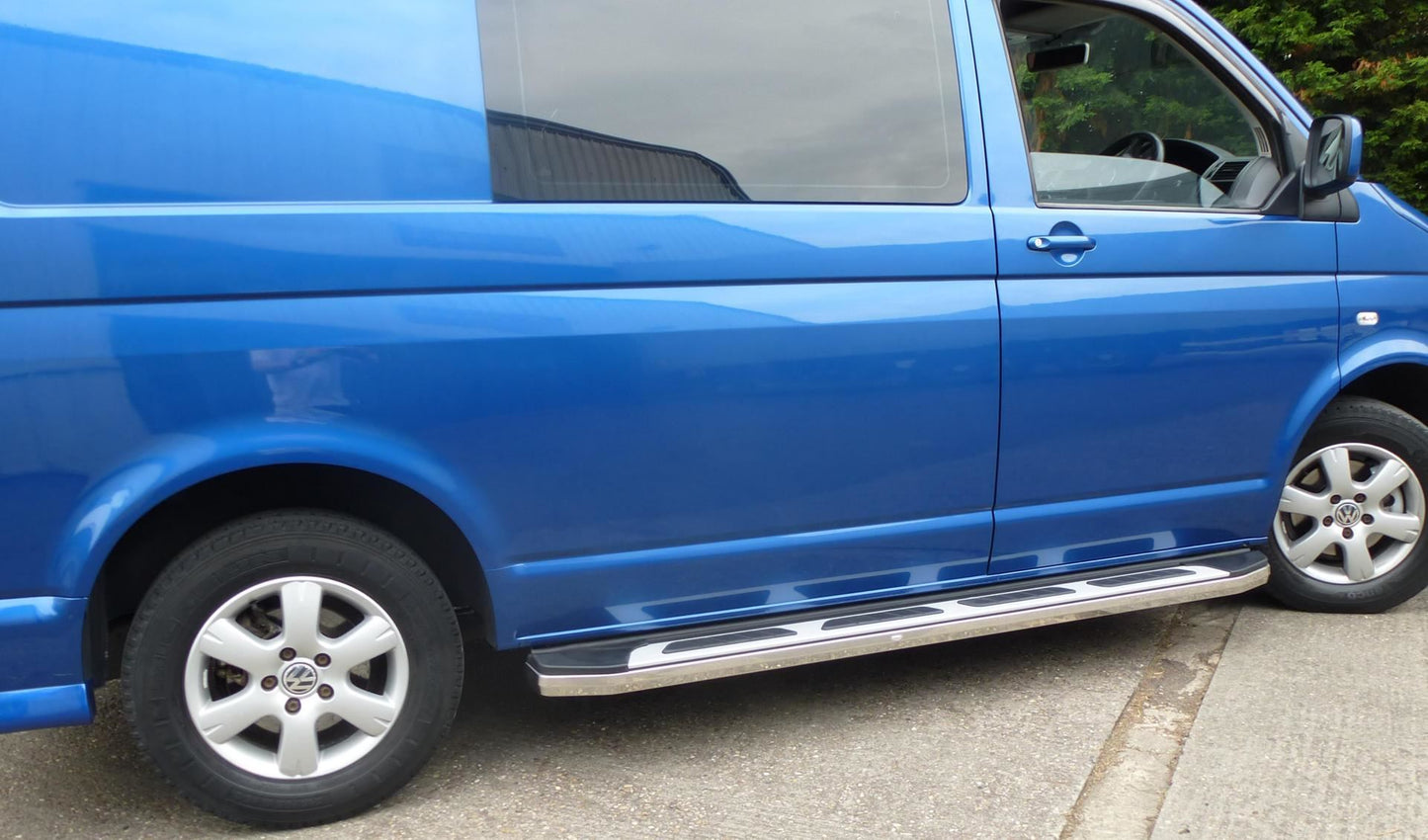 Direct4x4 Side Steps and Bars Suburban Side Steps Running Boards for Volkswagen Transporter T5 SWB
