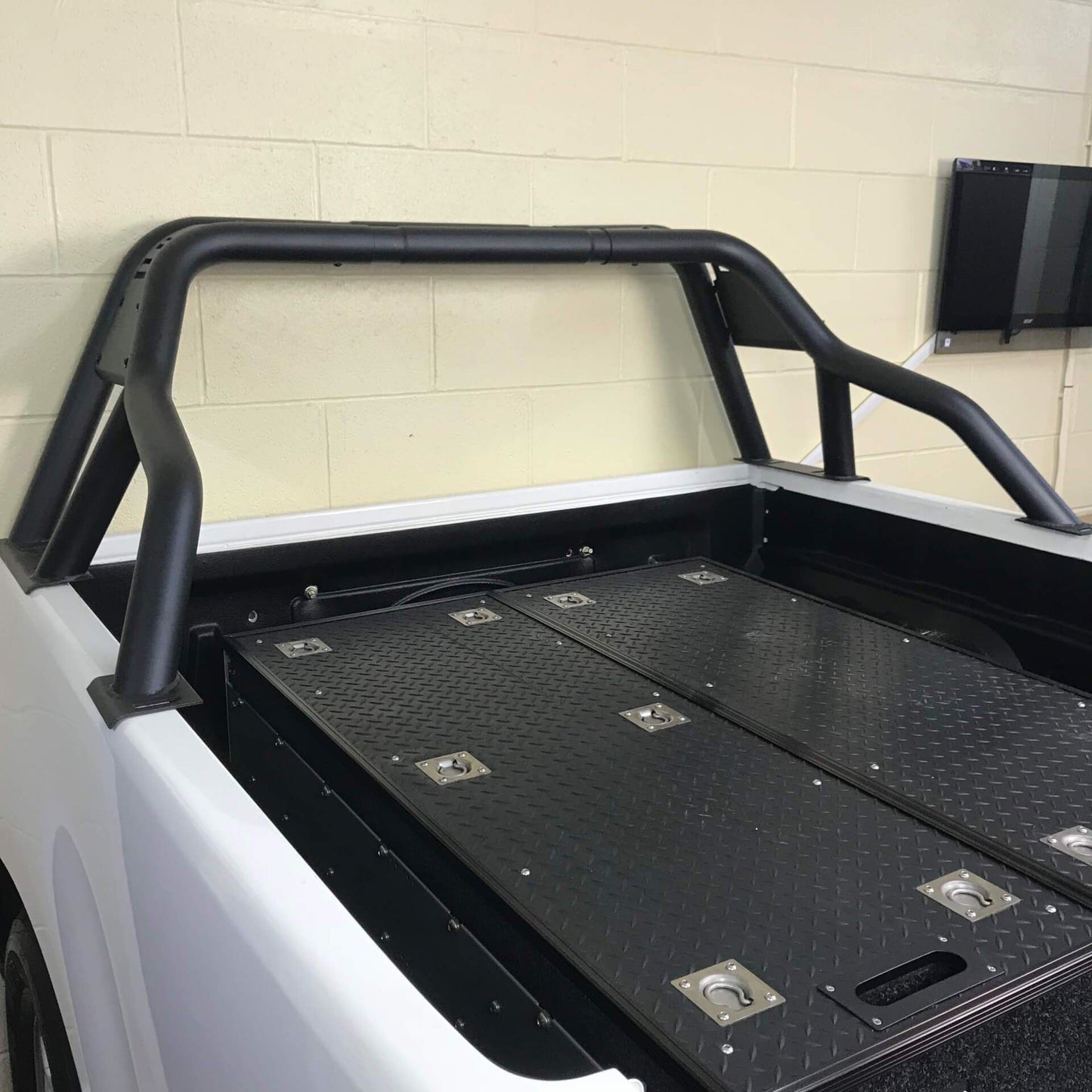 Direct4x4 Pickup Truck Roll Sports Bars Black SUS201 Short Arm Roll Sports Bar for the Mitsubishi L200 2015+