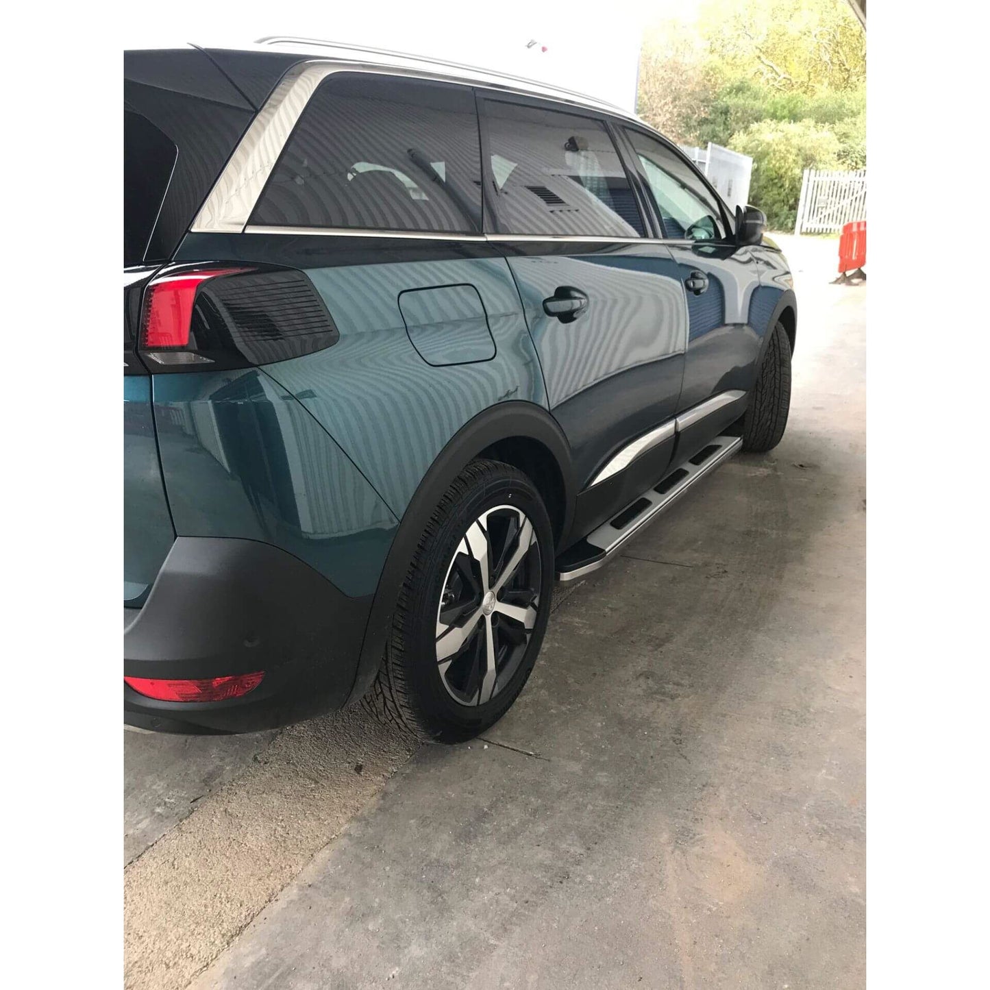 Direct4x4 Side Steps and Bars Suburban Side Steps Running Boards for Peugeot 5008 2016-2024