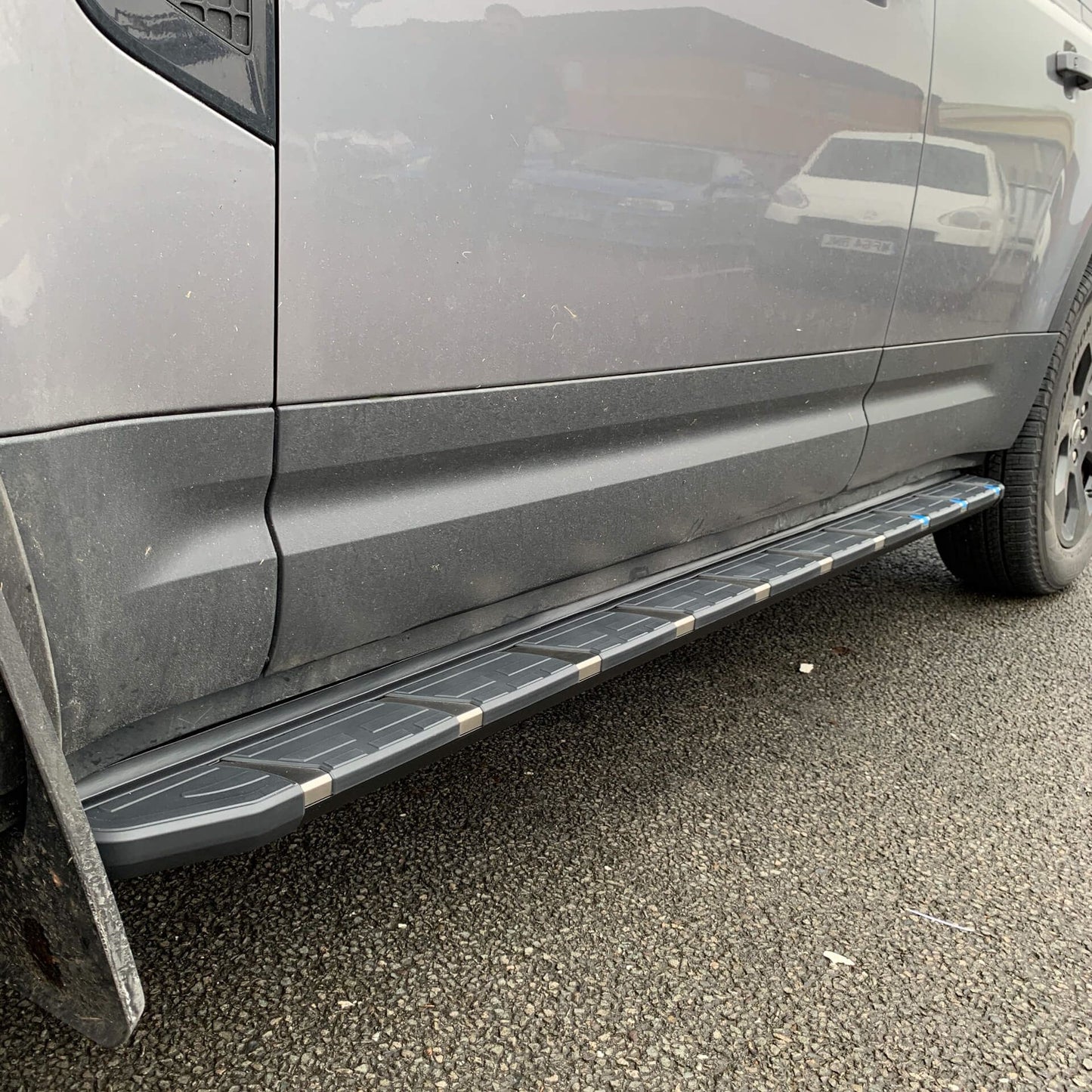 Direct4x4 Side Steps and Bars Aftermarket Side Steps Running Boards for the Land Rover Defender 110 2020+