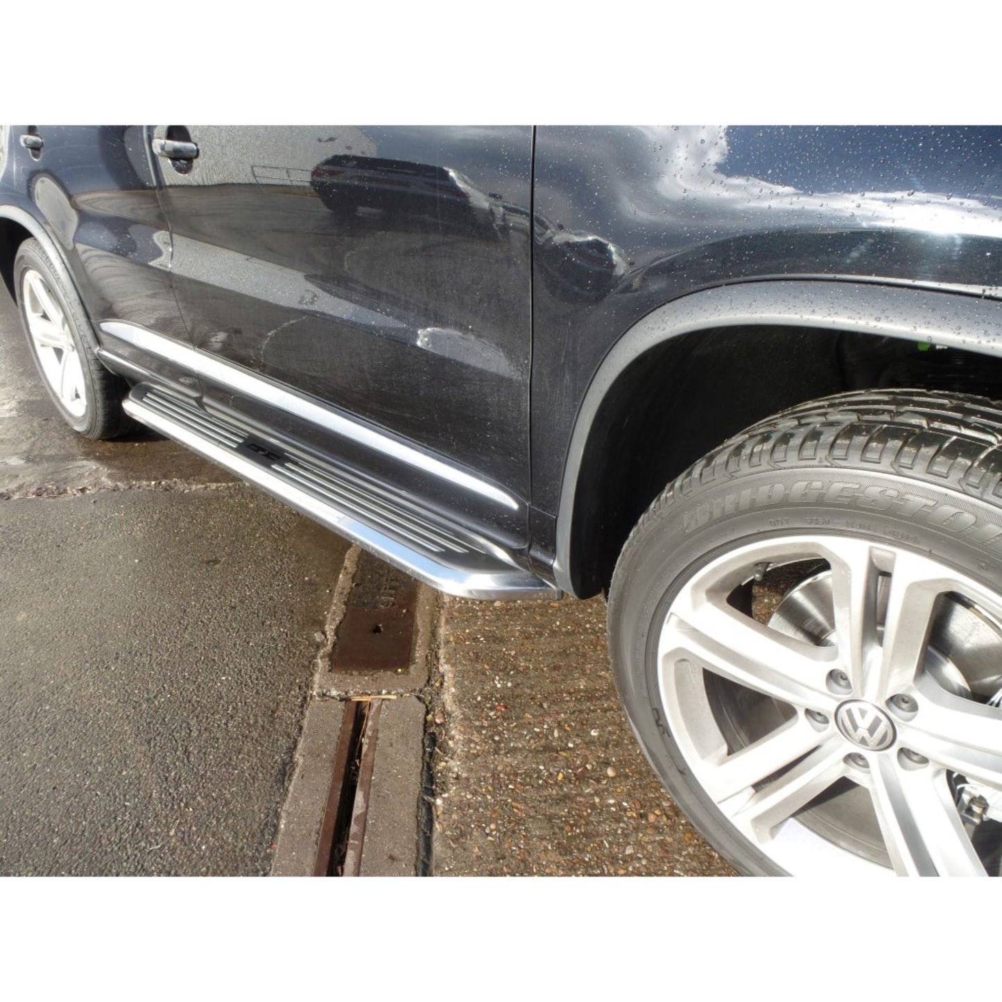Direct4x4 Side Steps and Bars Premier Side Steps Running Boards for Volkswagen Tiguan 2012-2015