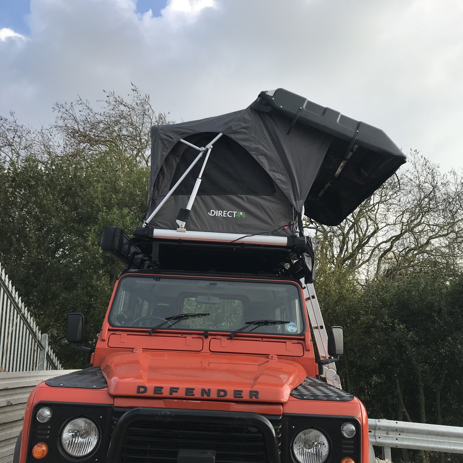 Direct4x4 Roof Top Tents Granite Grey Pathseeker 2 Person Auto Solar Hard Shell Roof Top Camping Tent
