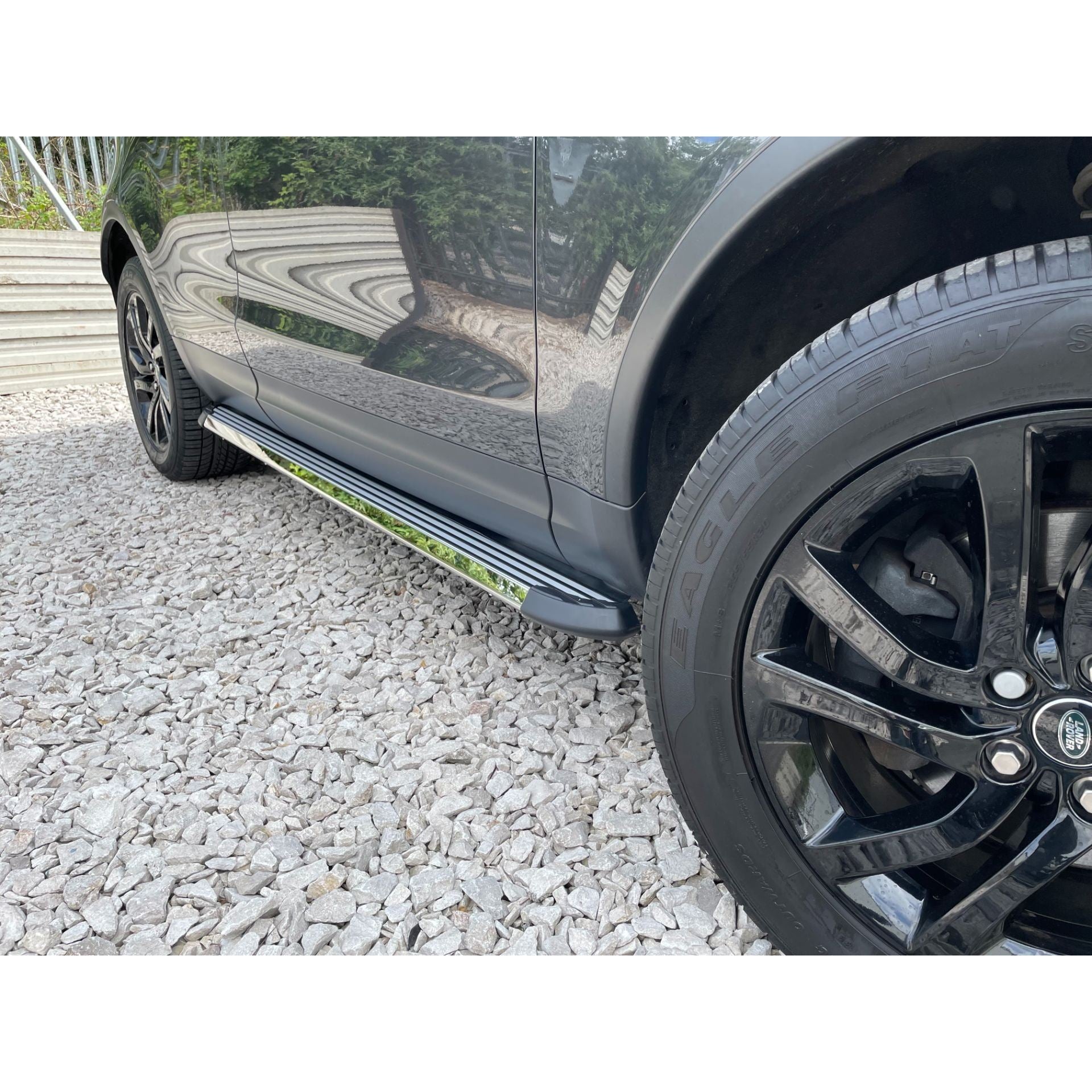 Direct4x4 Side Steps and Bars Stingray Side Steps Running Boards for Land Rover Discovery 5 2017+