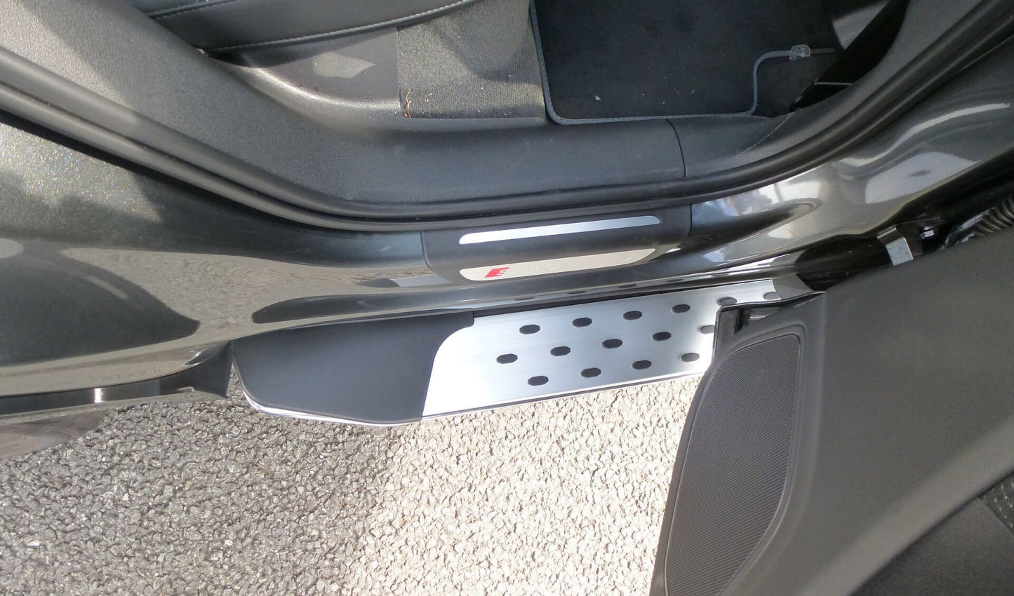 Direct4x4 Side Steps and Bars Freedom Side Steps Running Boards for Audi Q3 2012-2017