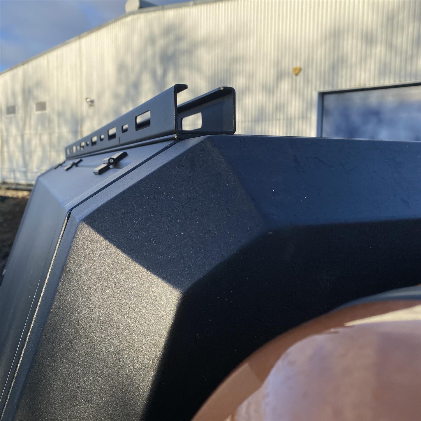 Direct4x4 Pickup Truck Hardtop Canopies Aluminium Trade Style Load Bed Hardtop Canopy for the Toyota Hilux 2016+