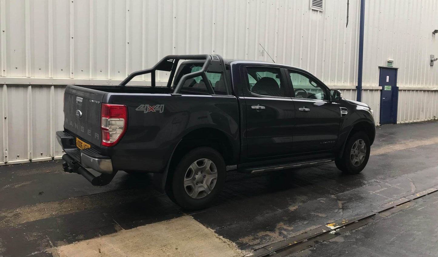 Direct4x4 Pickup Truck Roll Sports Bars Black SUS201 Short Arm Roll Sports Bar for the Ford Ranger 2022+