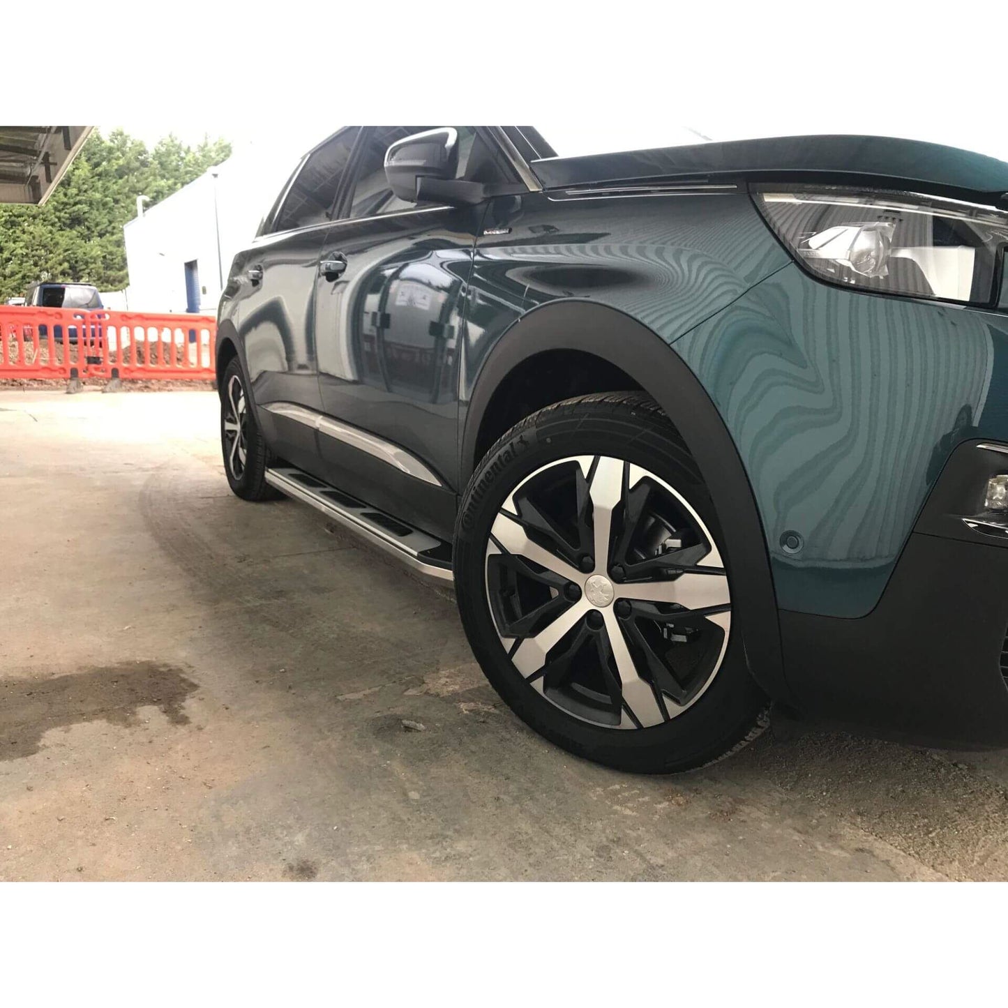 Direct4x4 Side Steps and Bars Suburban Side Steps Running Boards for Peugeot 5008 2016-2024