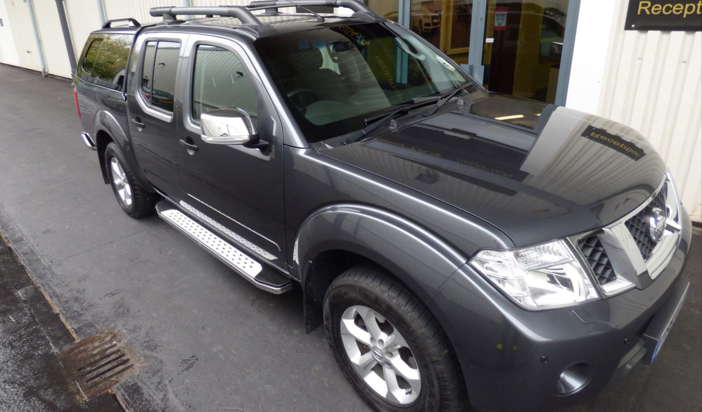 Direct4x4 Side Steps and Bars Freedom Side Steps Running Boards for Nissan Navara D40 Double Cab 06-15