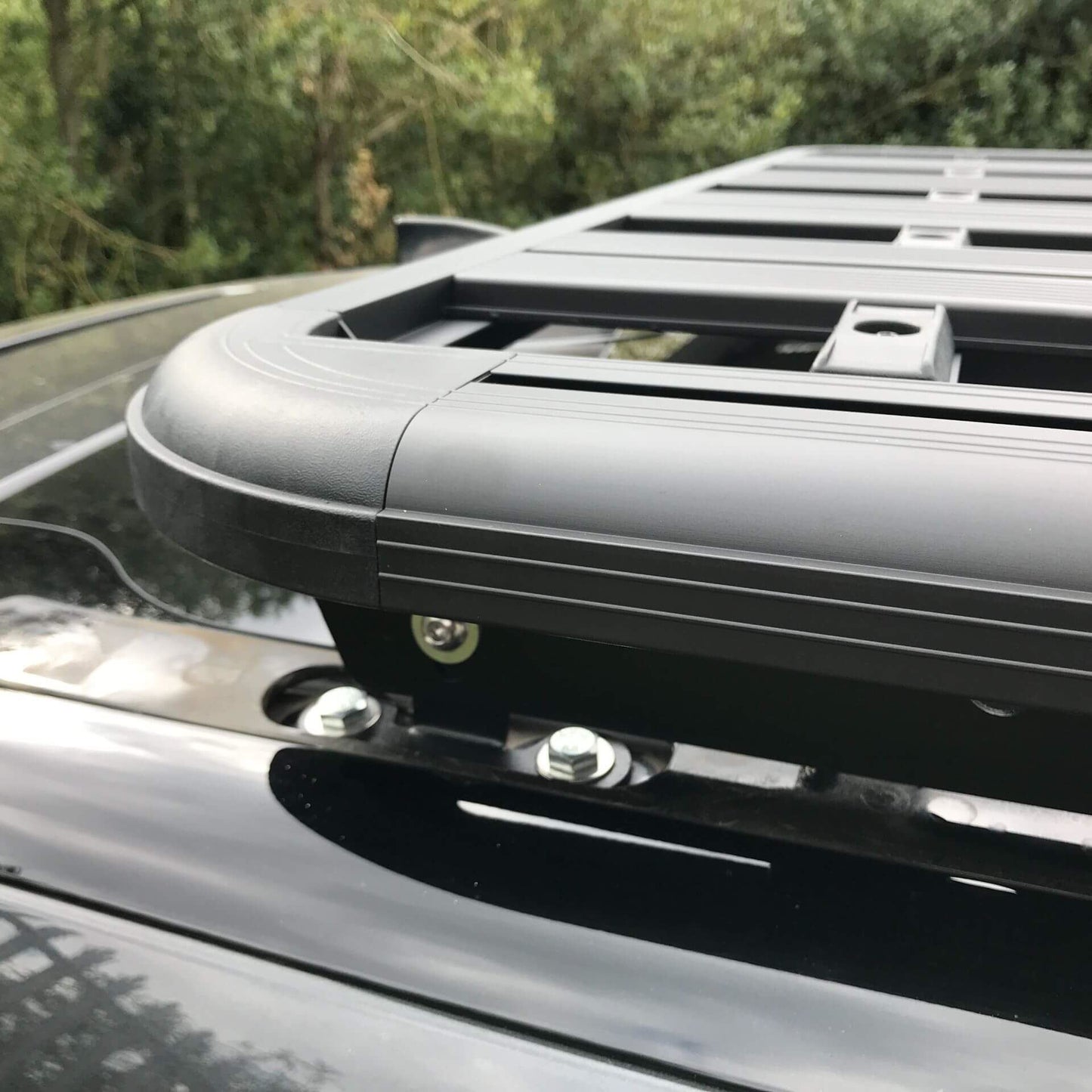 Direct4x4 Roof Racks AluMod Low Profile 180cm x 125cm Roof Rack for the Land Rover Discovery 5 2017+