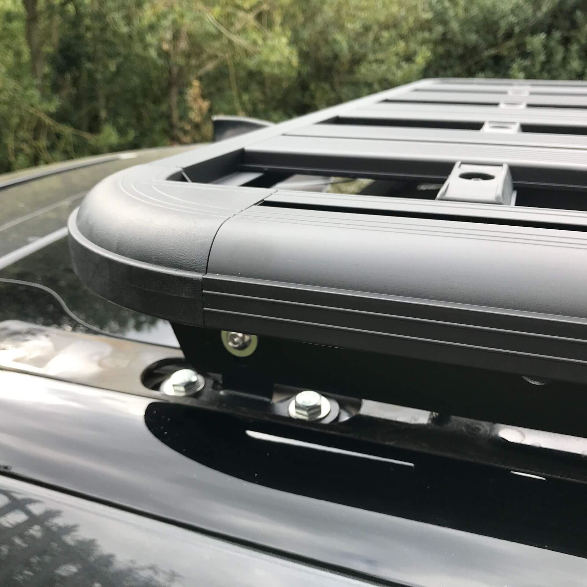 Direct4x4 Roof Racks AluMod Low Profile 180cm x 125cm Roof Rack for the Land Rover Discovery 5 2017+