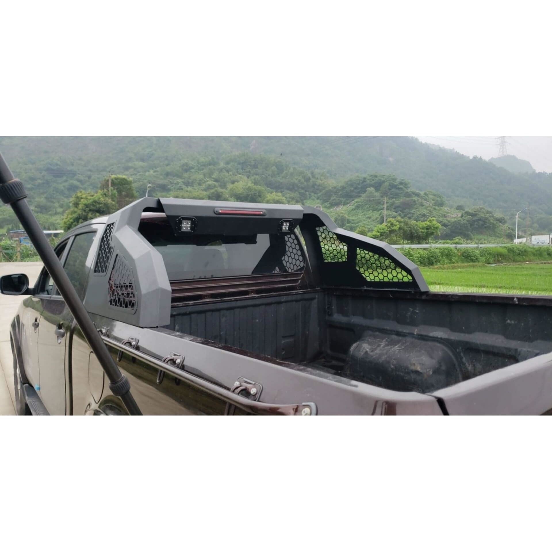 Direct4x4 Pickup Truck Roll Sports Bars Black Side Mesh Roll Sports Bar with LED Work Lights for Nissan Navara NP300 15+