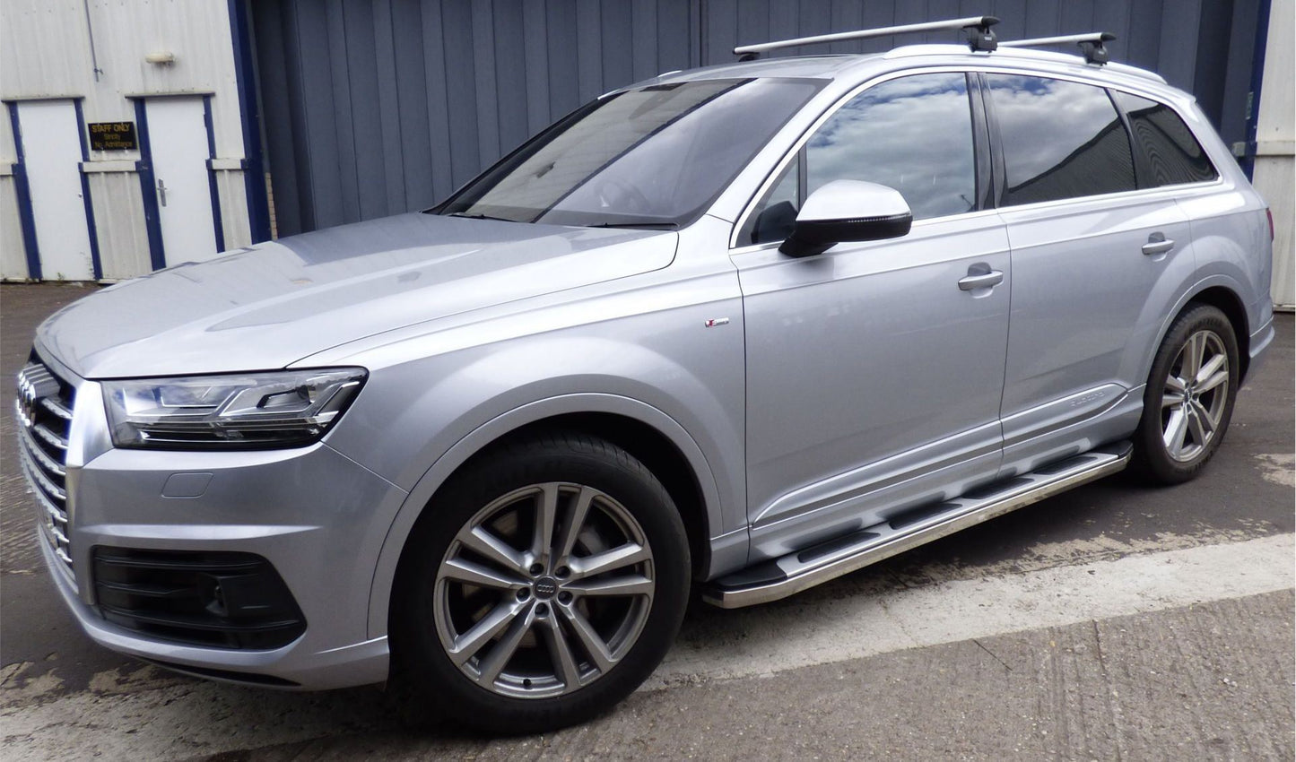 Direct4x4 Side Steps and Bars Suburban Side Steps Running Boards for Audi Q7 2016-2019