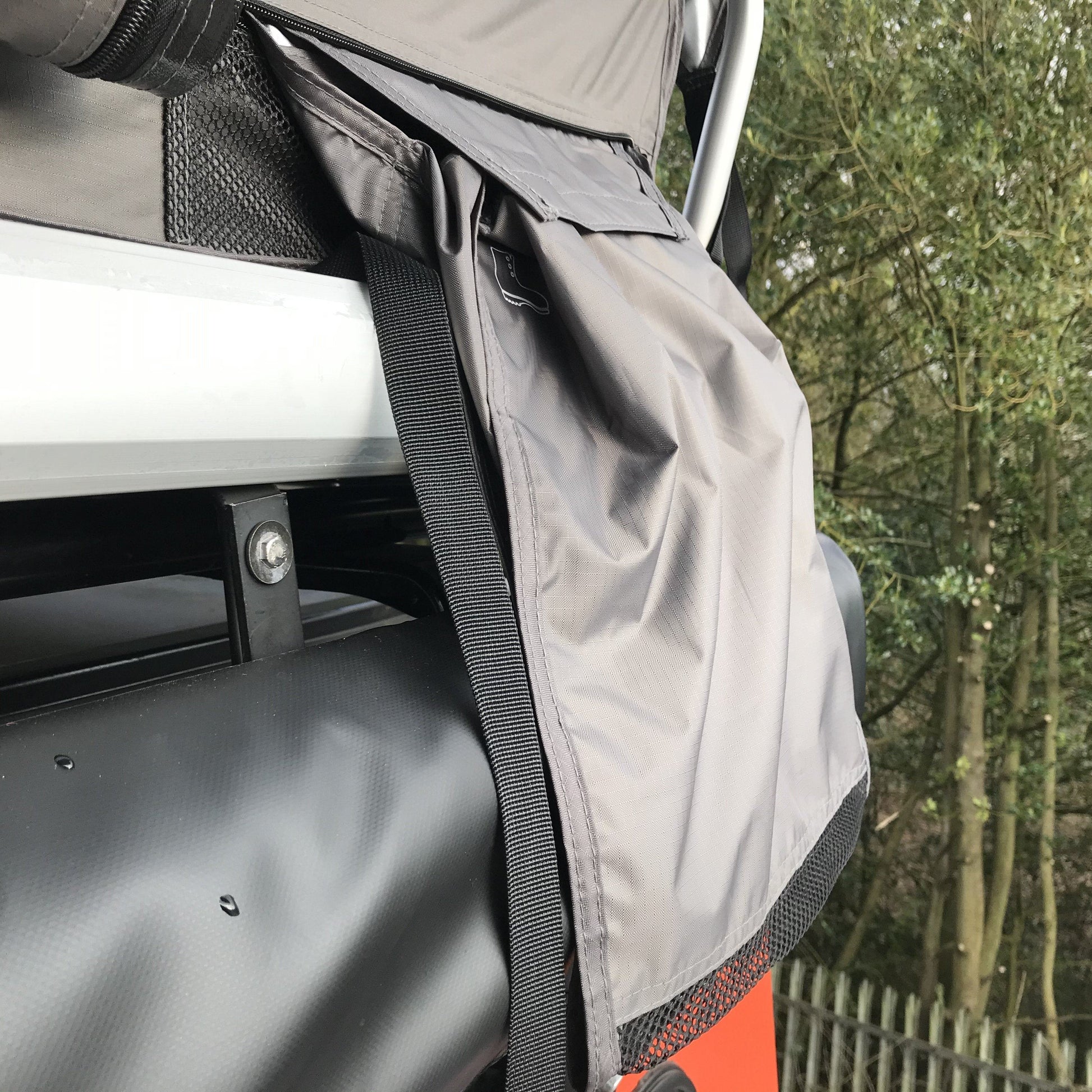 Direct4x4 Roof Top Tents Granite Grey Pathseeker 2 Person Auto Solar Hard Shell Roof Top Camping Tent