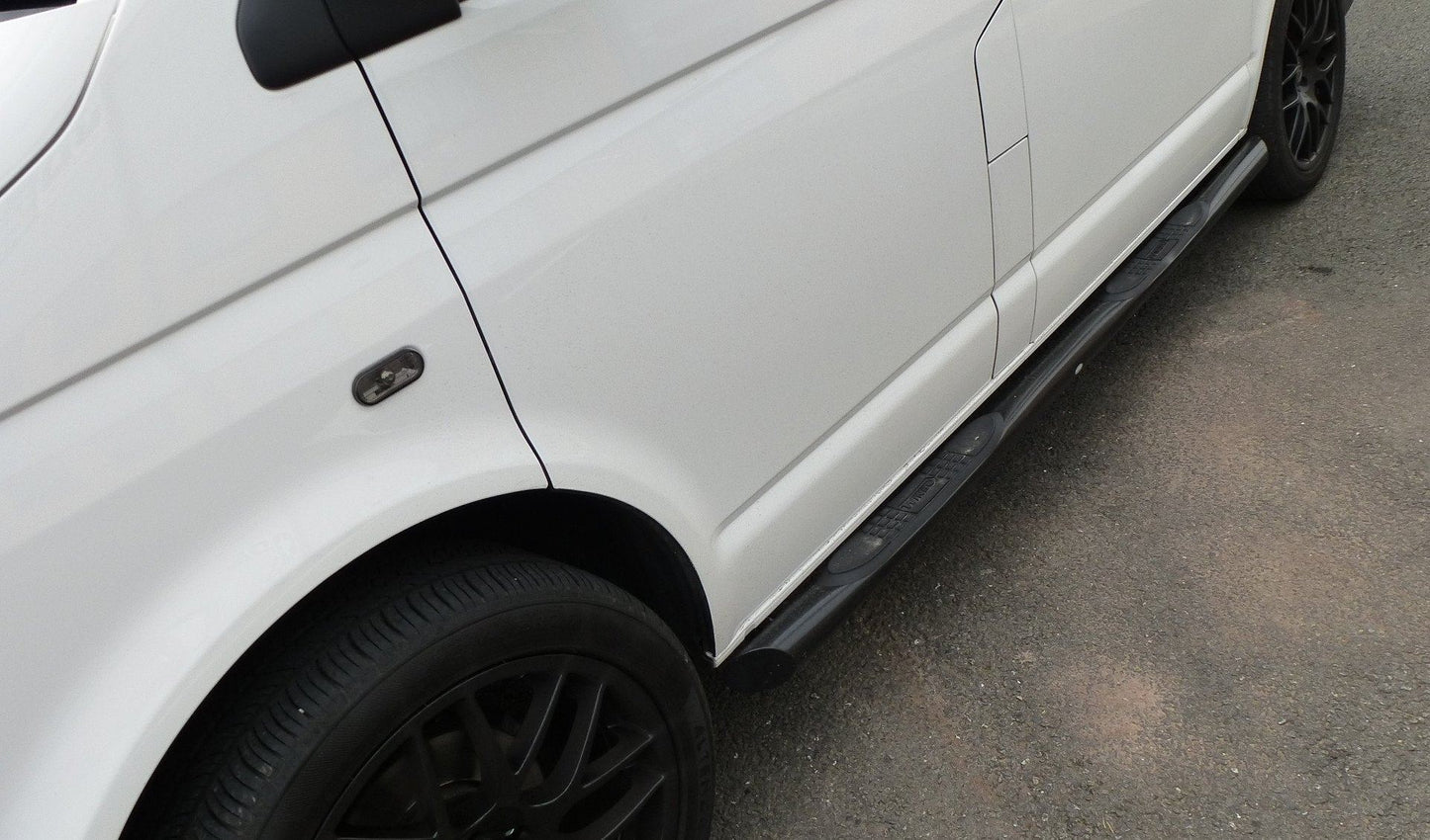 Direct4x4 Side Steps and Bars Black Powder Coated SUS201 S/Steel Side Bars with Pads for Volkswagen T5 SWB
