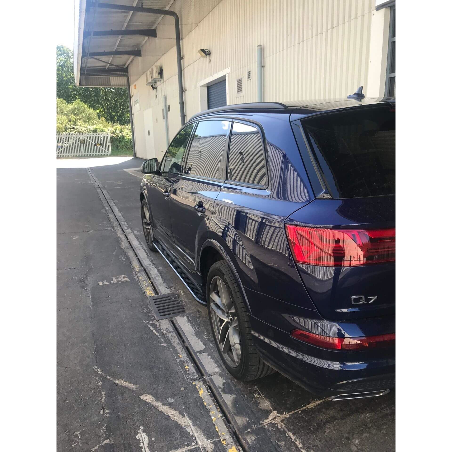 Direct4x4 Side Steps and Bars Orca Side Steps Running Boards for Audi Q7 2020+