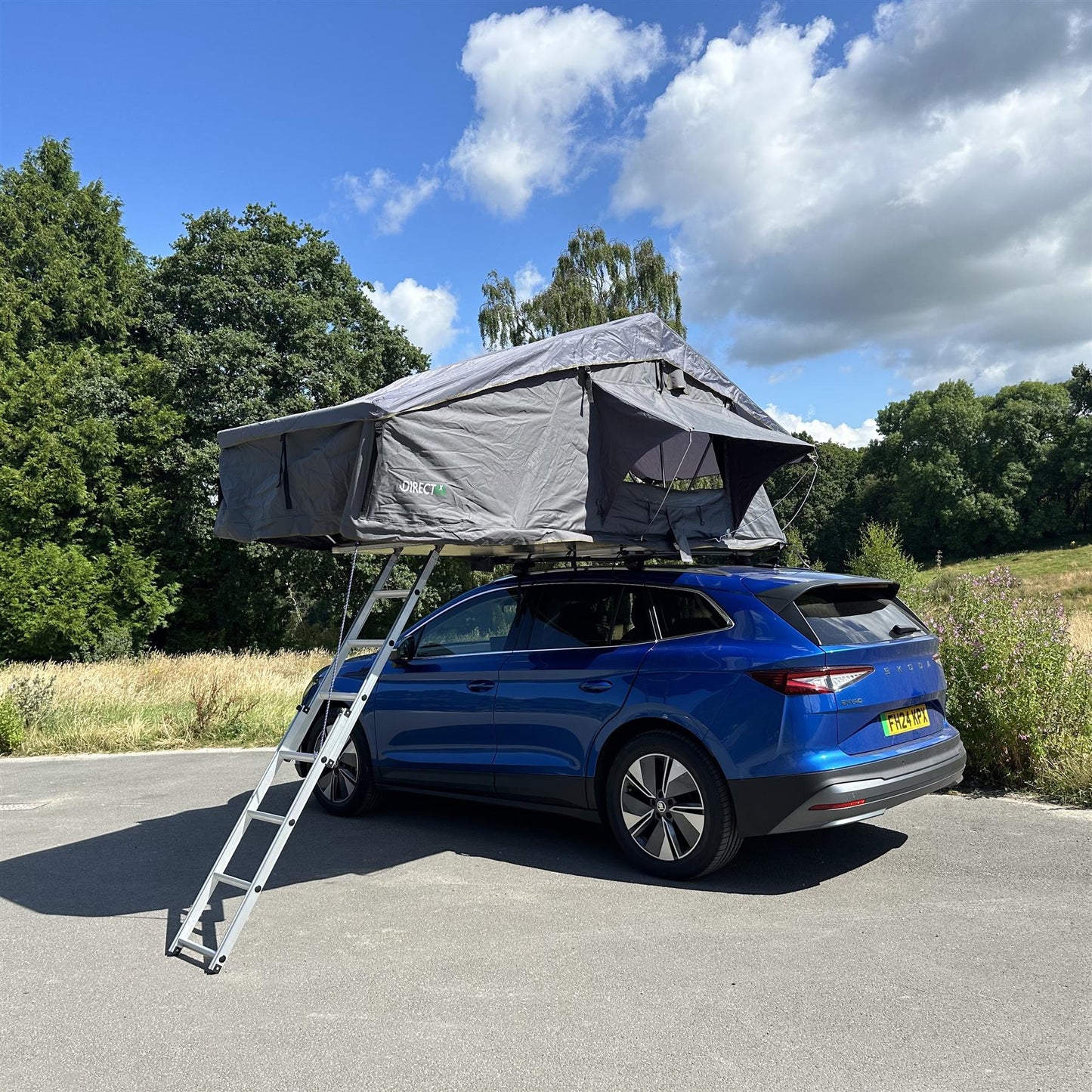 Direct4x4 Roof Top Tents Foldout 3 Person Roof Top Camping Tent in Granite Grey