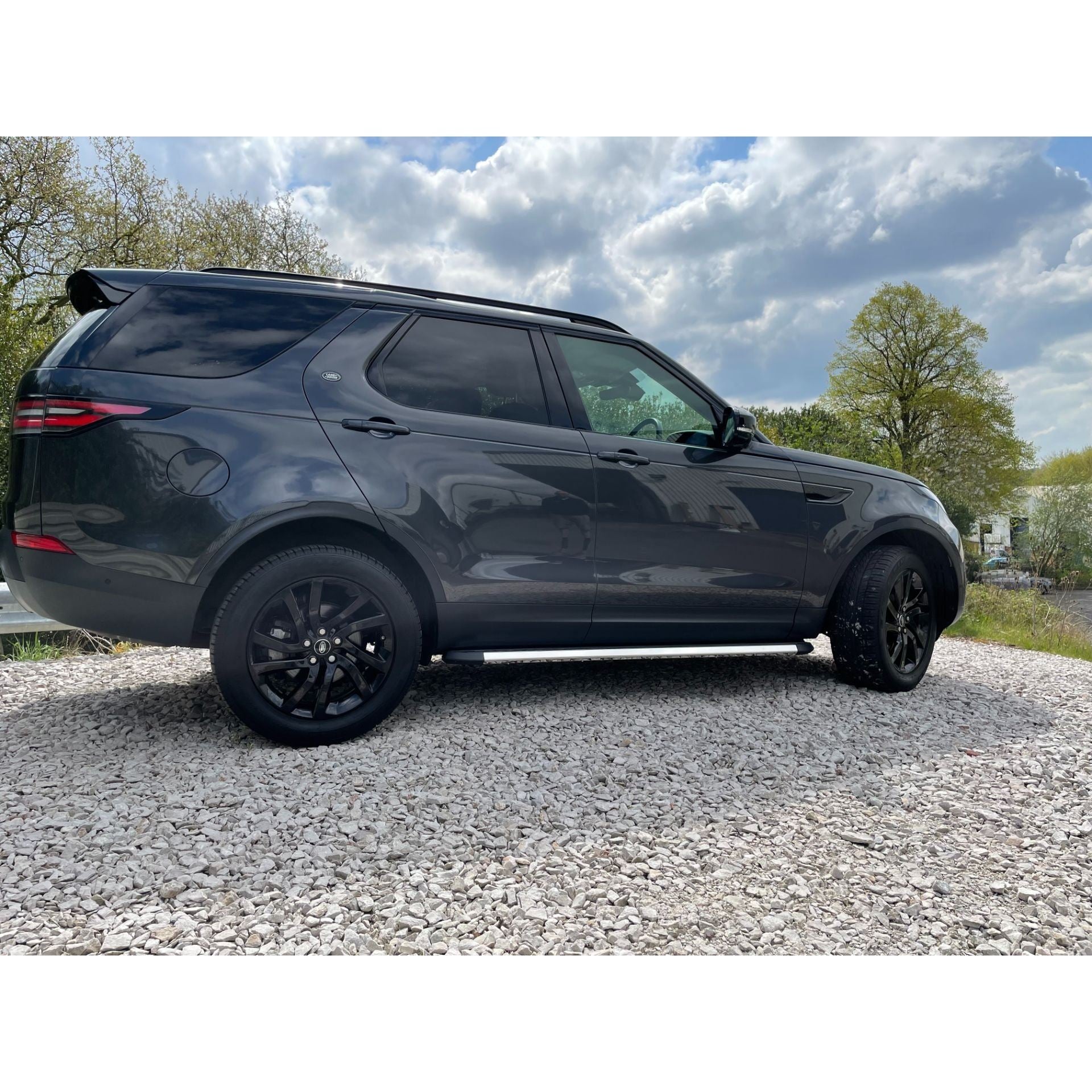 Direct4x4 Side Steps and Bars Stingray Side Steps Running Boards for Land Rover Discovery 5 2017+