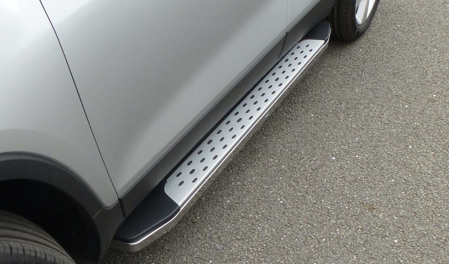 Direct4x4 Side Steps and Bars Freedom Side Steps Running Boards for Chevrolet Trax