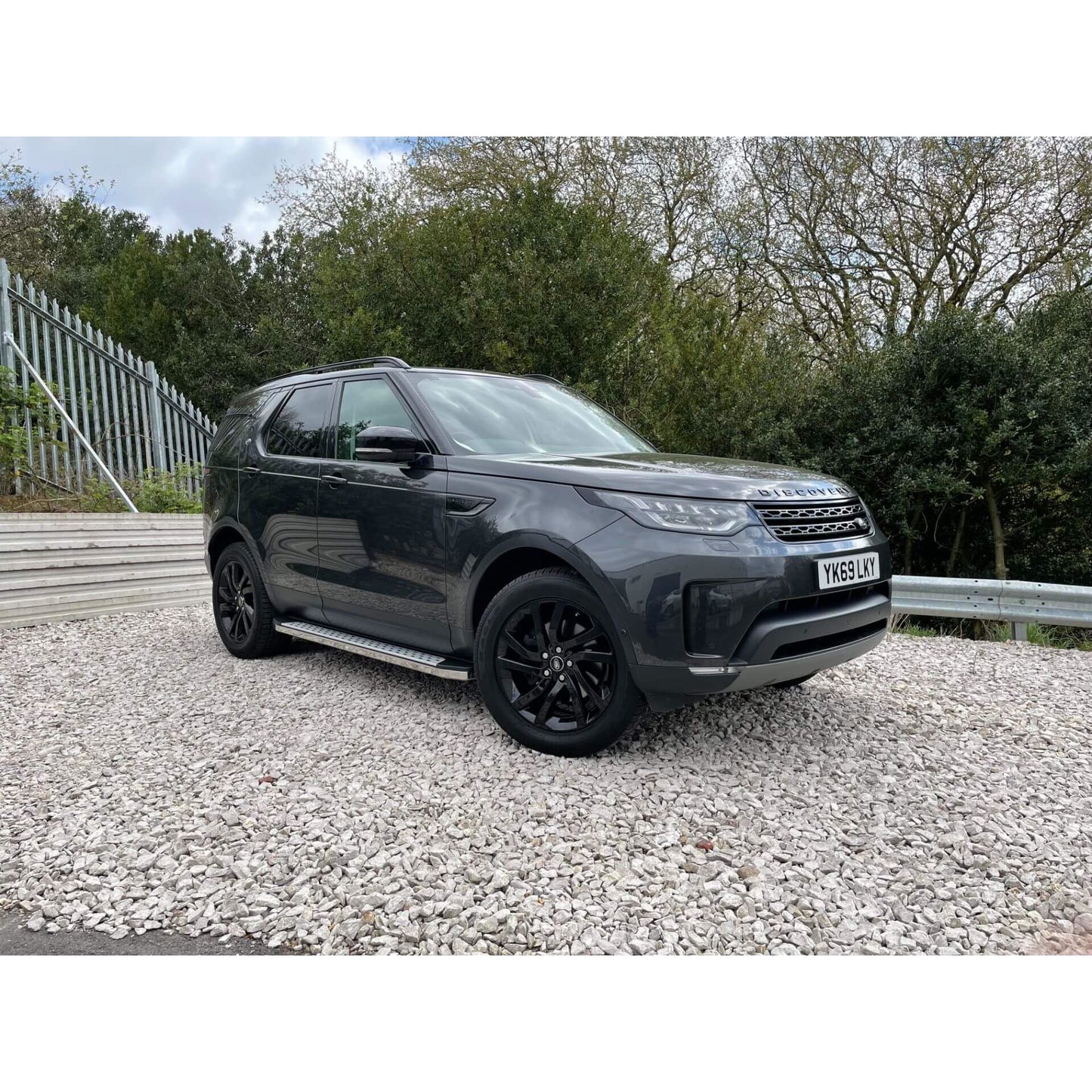 Direct4x4 Side Steps and Bars Freedom Side Steps Running Boards for Land Rover Discovery 5 2017+