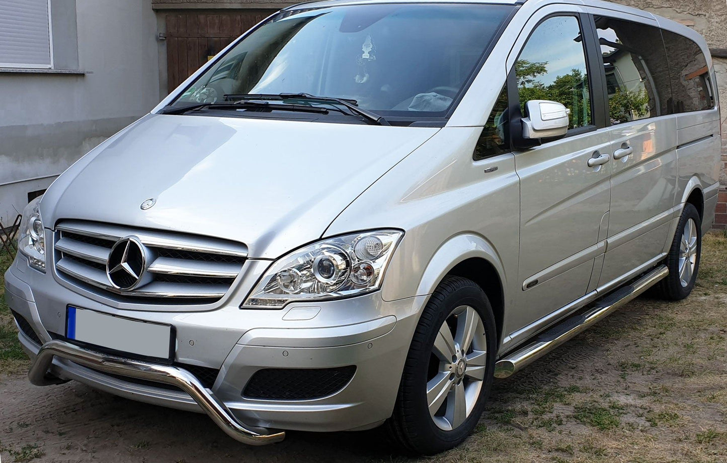 Direct4x4 Side Steps and Bars Chrome SUS304 Stainless Steel Side Bars + Step Pads for Mercedes Vito/Viano 04-14