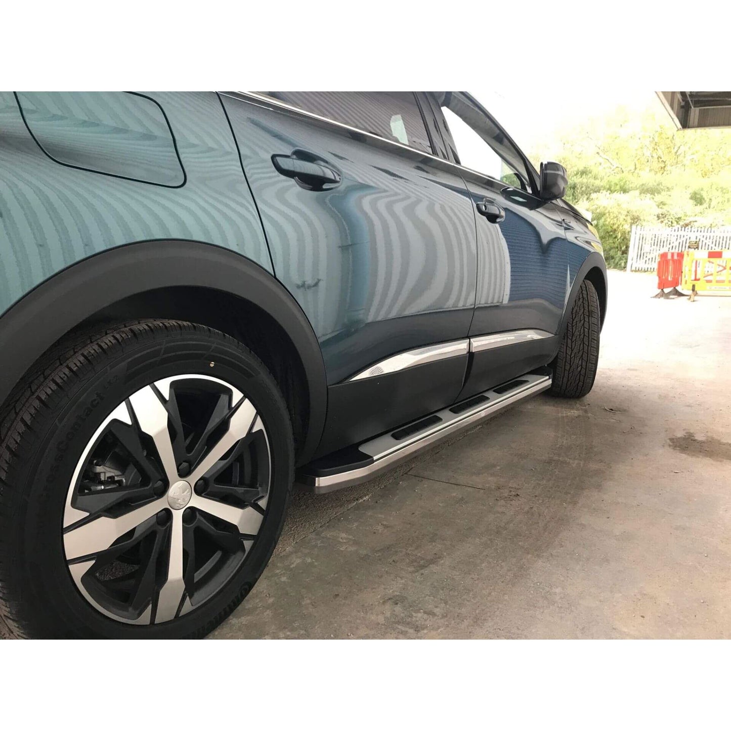 Direct4x4 Side Steps and Bars Suburban Side Steps Running Boards for Peugeot 5008 2016-2024