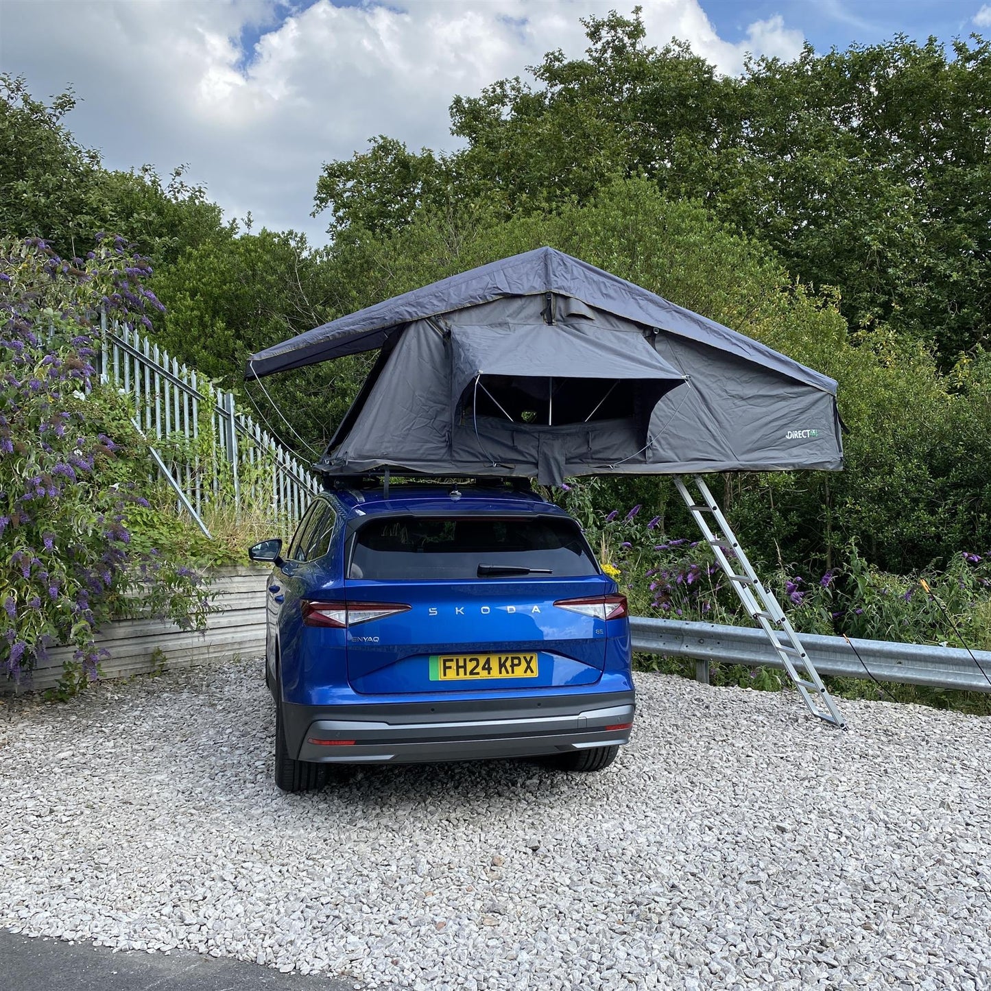 Direct4x4 Roof Top Tents Foldout 3 Person Roof Top Camping Tent in Granite Grey