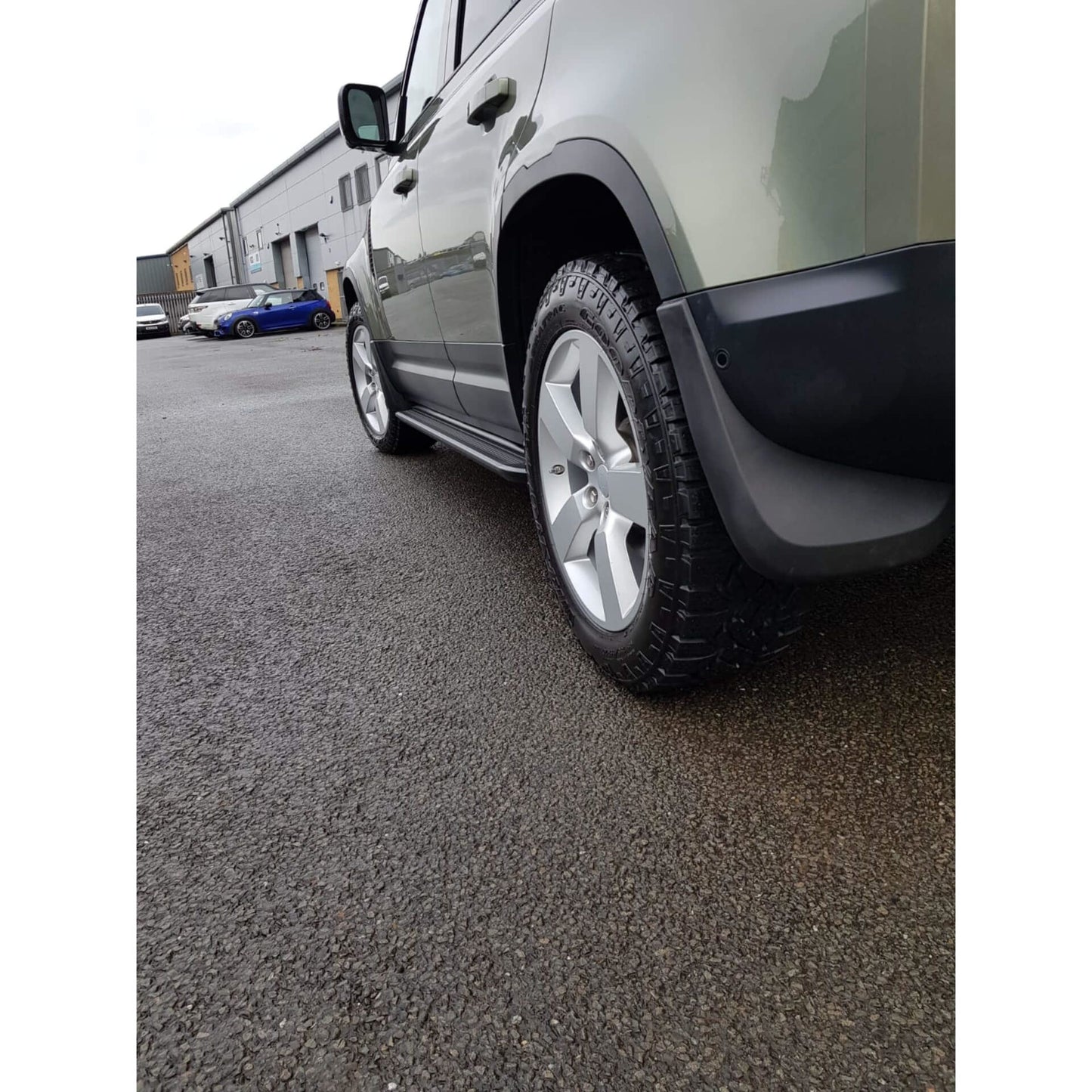 Direct4x4 Side Steps and Bars Orca Side Steps Running Boards for the Land Rover Defender 110 2020+