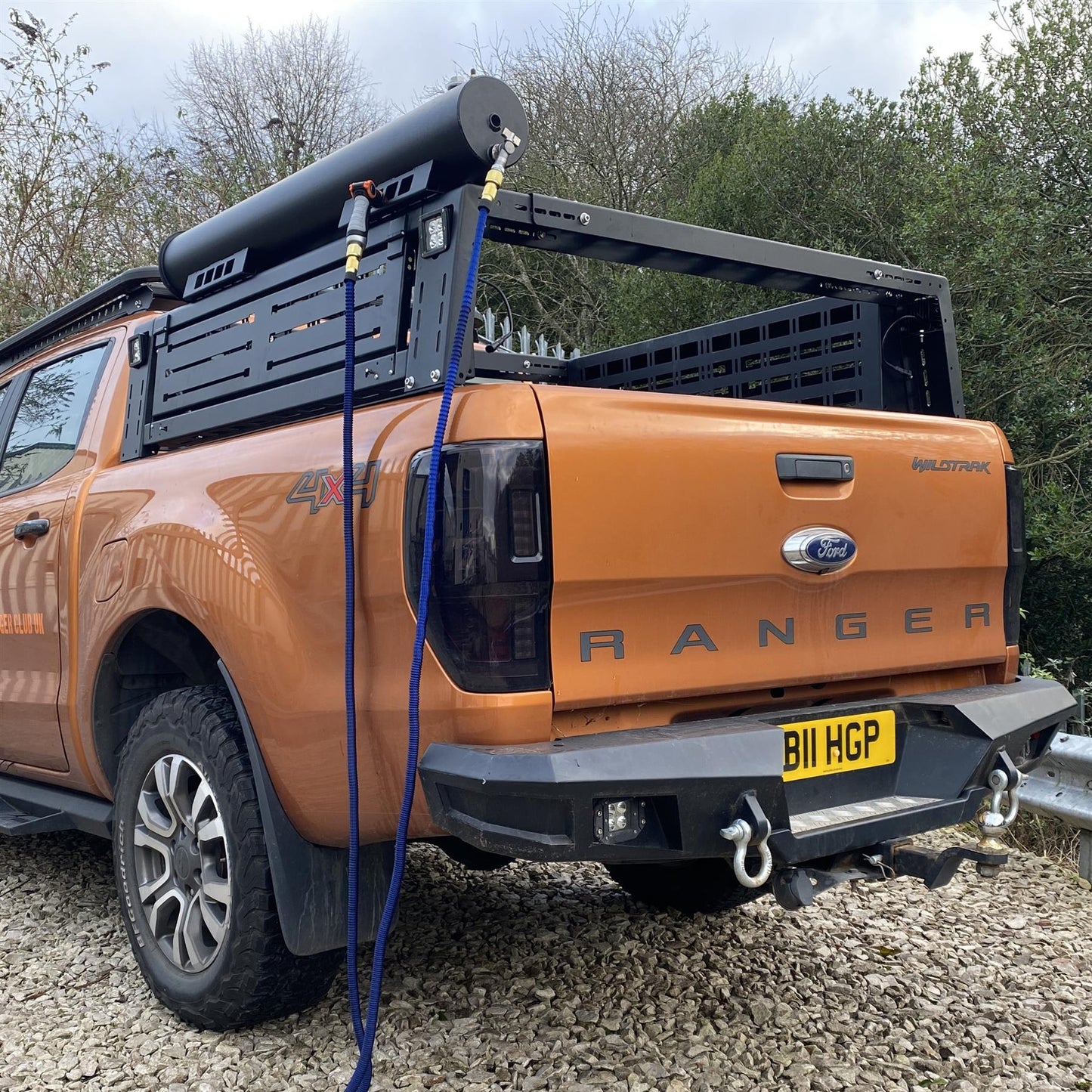 Direct4x4 Expedition Camping Showers Portable Pressurised 25 Litre Water Shower Tube