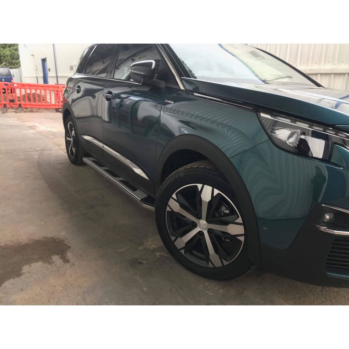 Direct4x4 Side Steps and Bars Suburban Side Steps Running Boards for Peugeot 5008 2016-2024