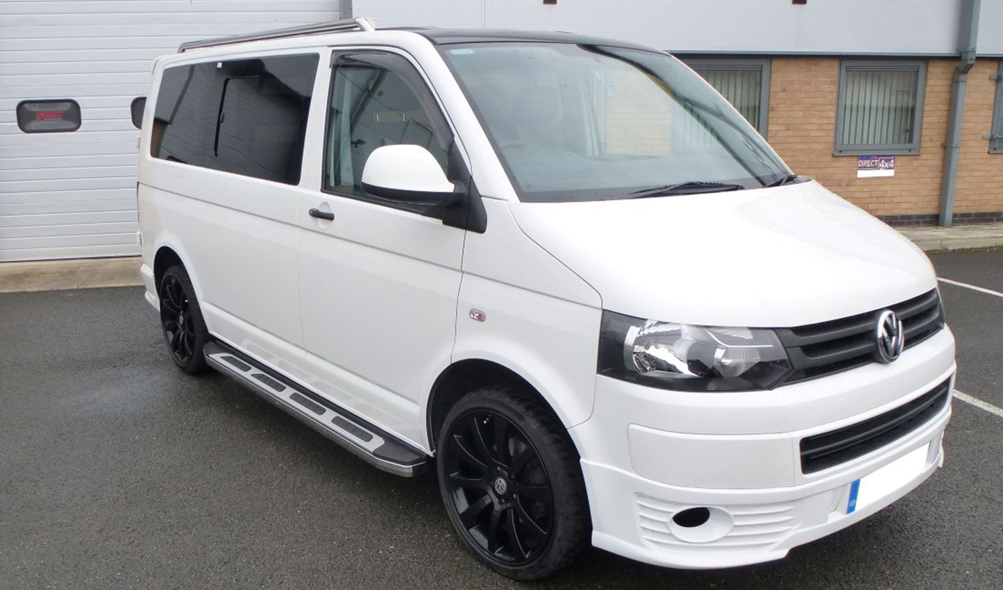 Direct4x4 Side Steps and Bars Suburban Side Steps Running Boards for Volkswagen Transporter T5 SWB