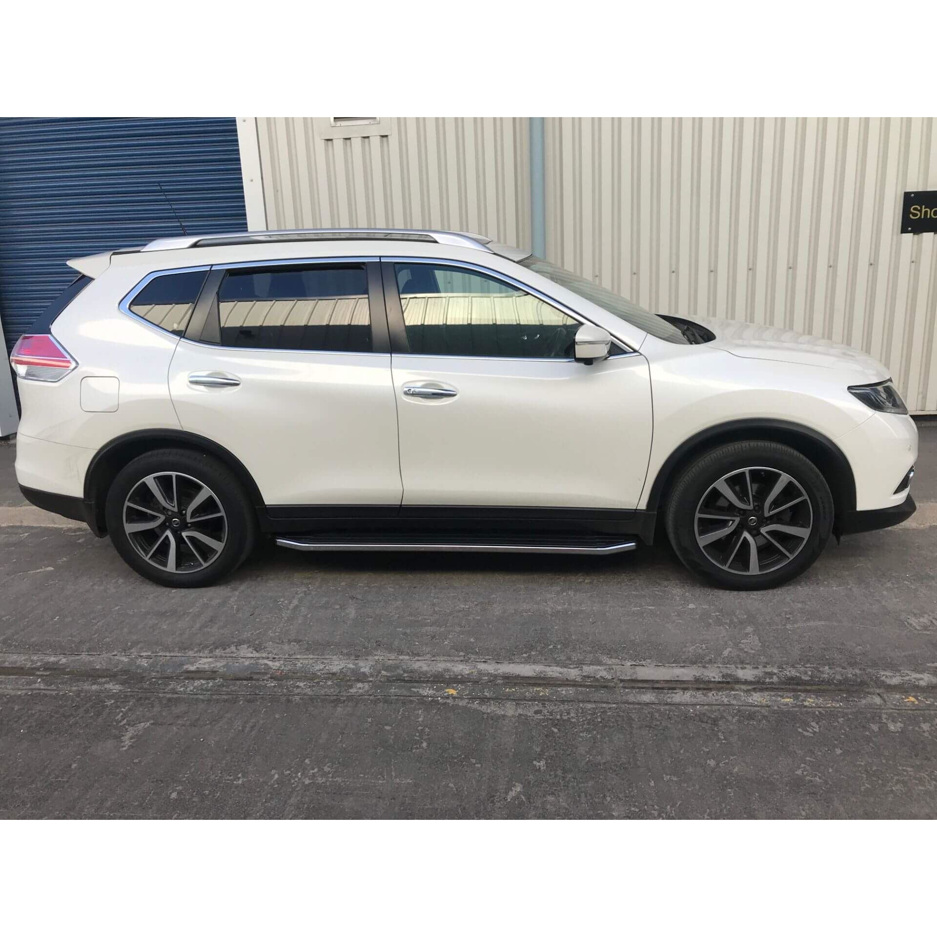 Direct4x4 Side Steps and Bars Raptor Side Steps Running Boards for Nissan X-Trail 2014-2017 pre-facelift