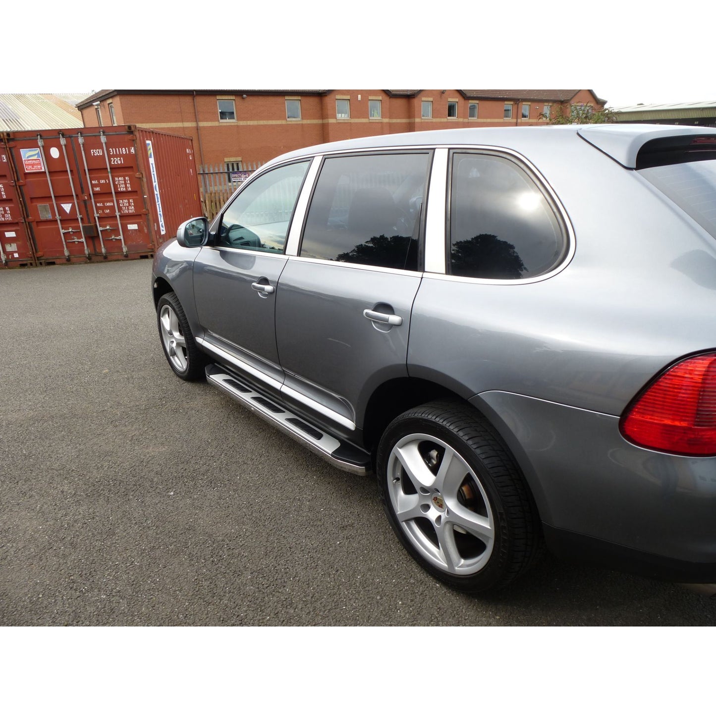 Direct4x4 Side Steps and Bars Suburban Side Steps Running Boards for Porsche Cayenne 2002-2007