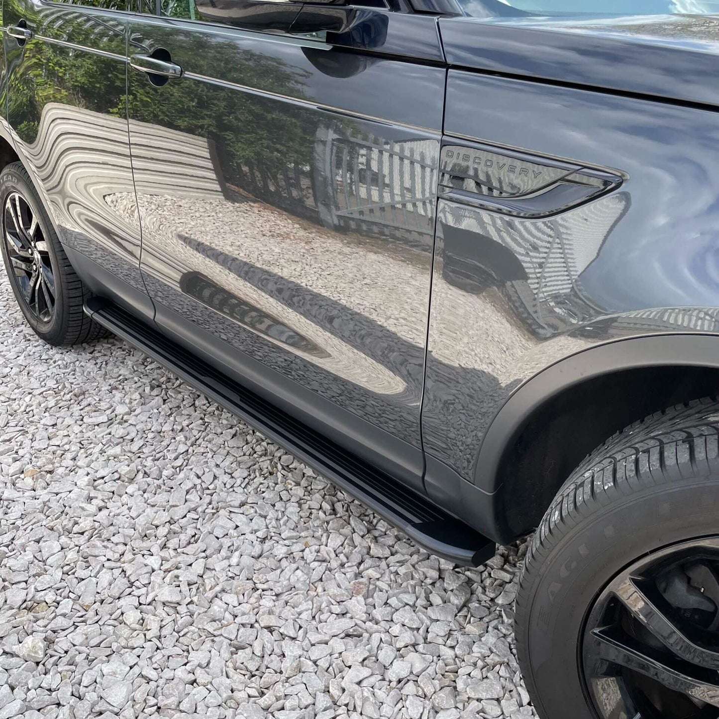 Direct4x4 Side Steps and Bars Puma Side Steps Running Boards for Land Rover Discovery 5 2017+