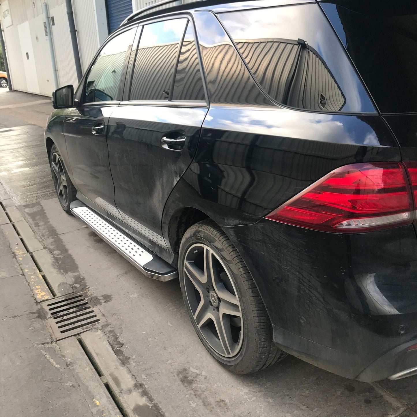 Direct4x4 Side Steps and Bars Freedom Side Steps Running Boards for Mercedes Benz GLE 2016-2019