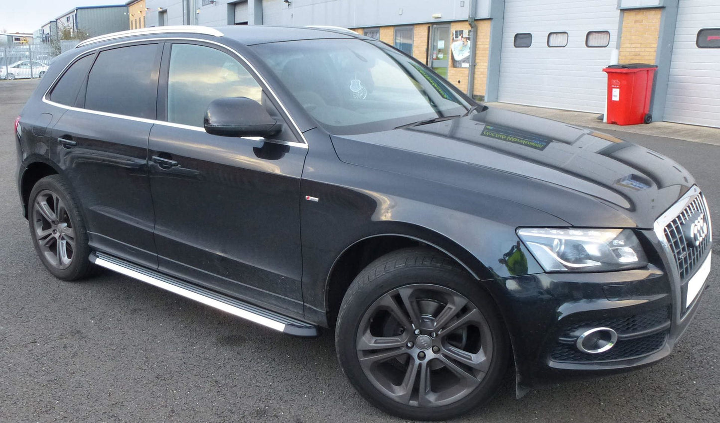 Direct4x4 Side Steps and Bars Stingray Side Steps Running Boards for the Audi Q7 2005-2015