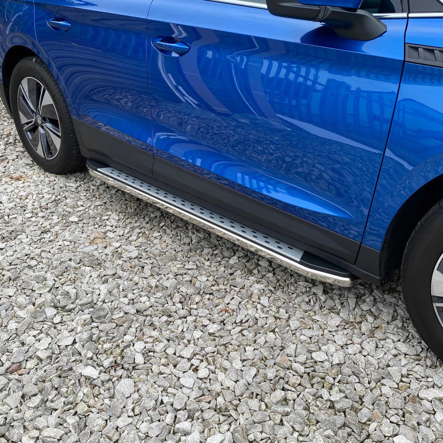 Direct4x4 Side Steps and Bars Freedom Side Steps Running Boards for Skoda Enyaq 2021+
