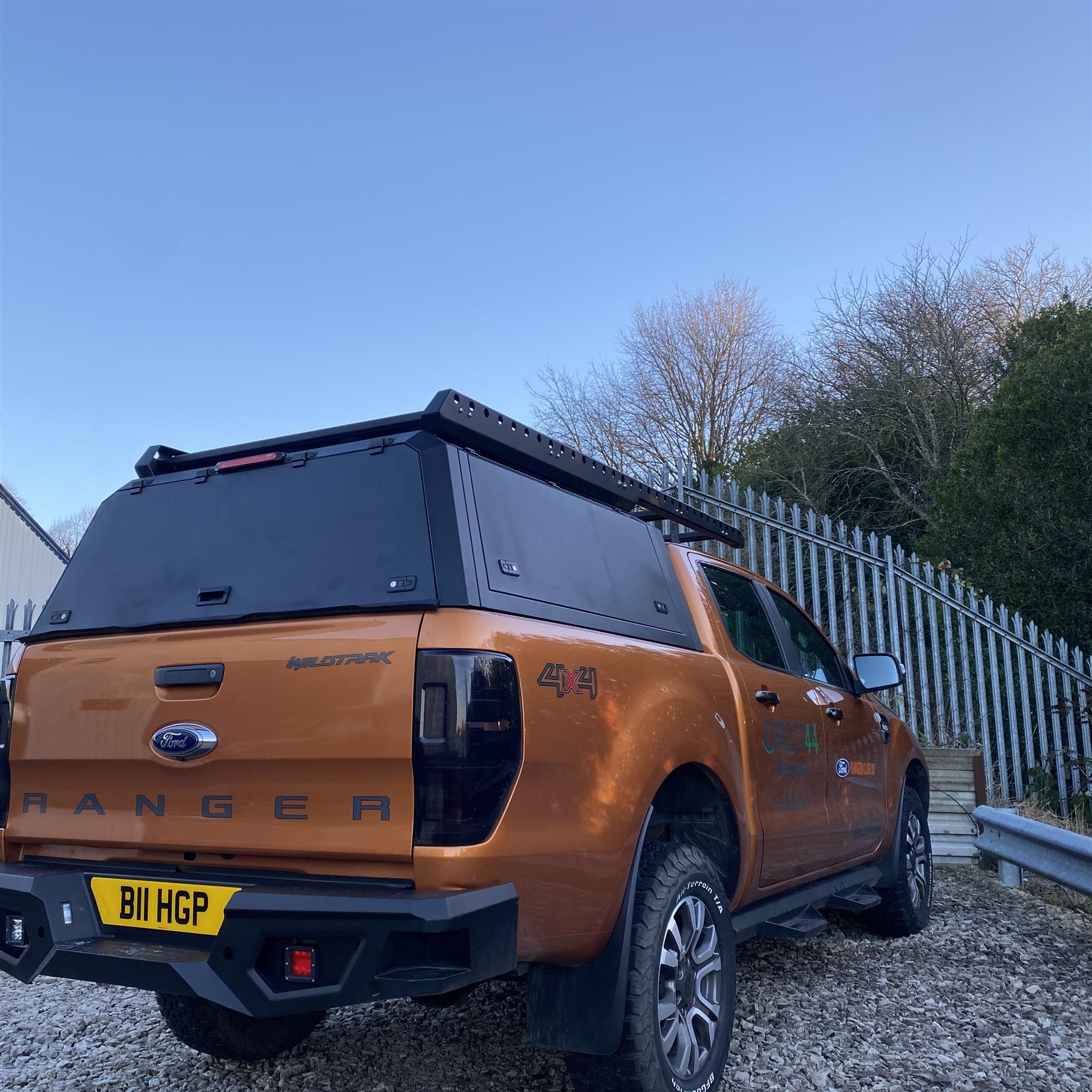 Direct4x4 Pickup Truck Hardtop Canopies Aluminium Pickup Load Bed Canopy with Full Roof Rack for Ford Ranger 2012-2022