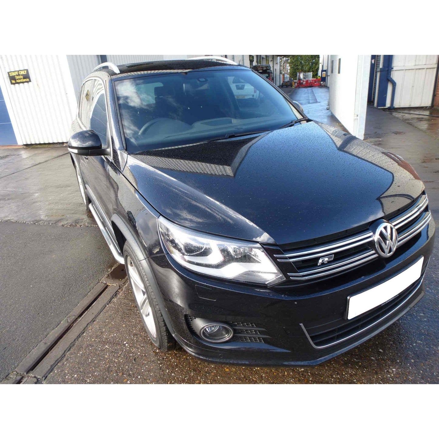 Direct4x4 Side Steps and Bars Premier Side Steps Running Boards for Volkswagen Tiguan 2012-2015
