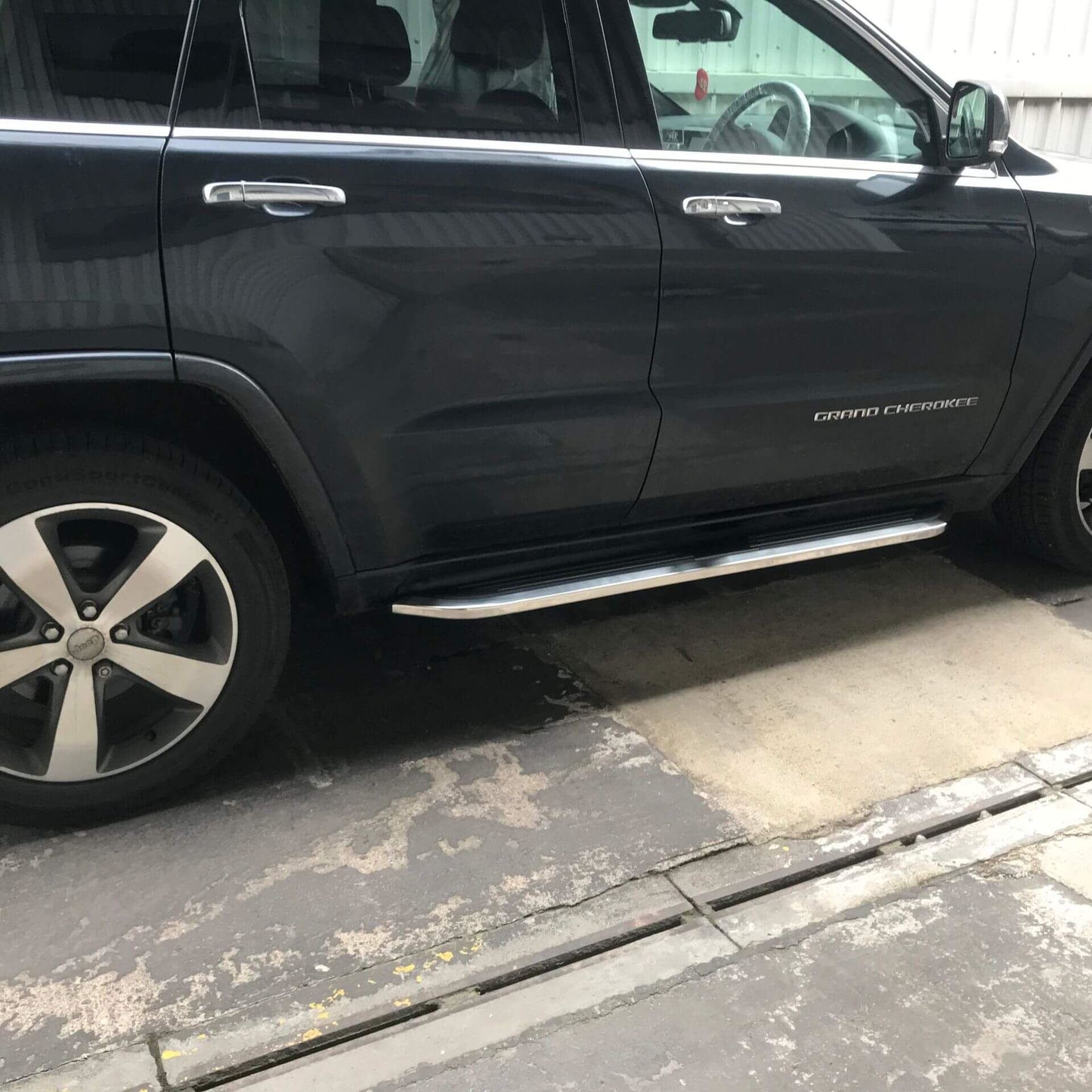 Direct4x4 Side Steps and Bars Premier Side Steps Running Boards for Jeep Grand Cherokee 2011-2014