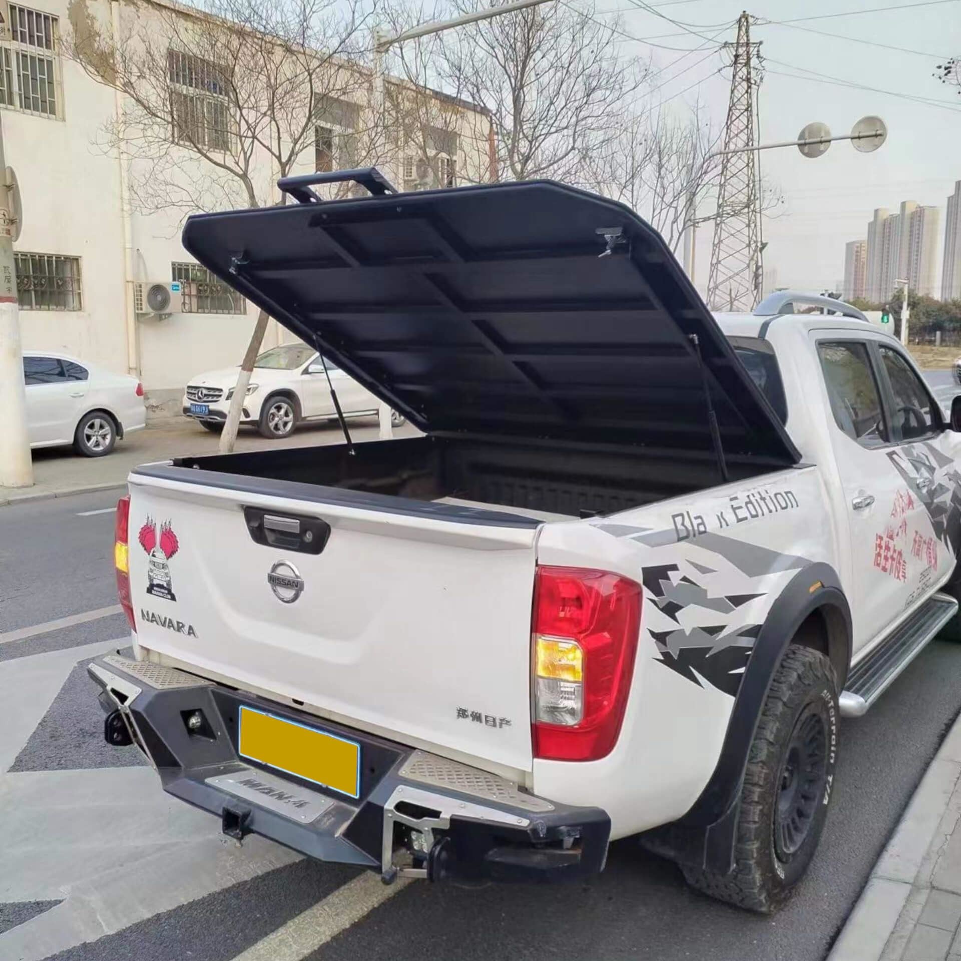 Direct4x4 Pickup Truck Tonneau Covers Black Aluminium Flat Tonneau Cover for Ford Ranger T9 2022+ MK4 (P703)