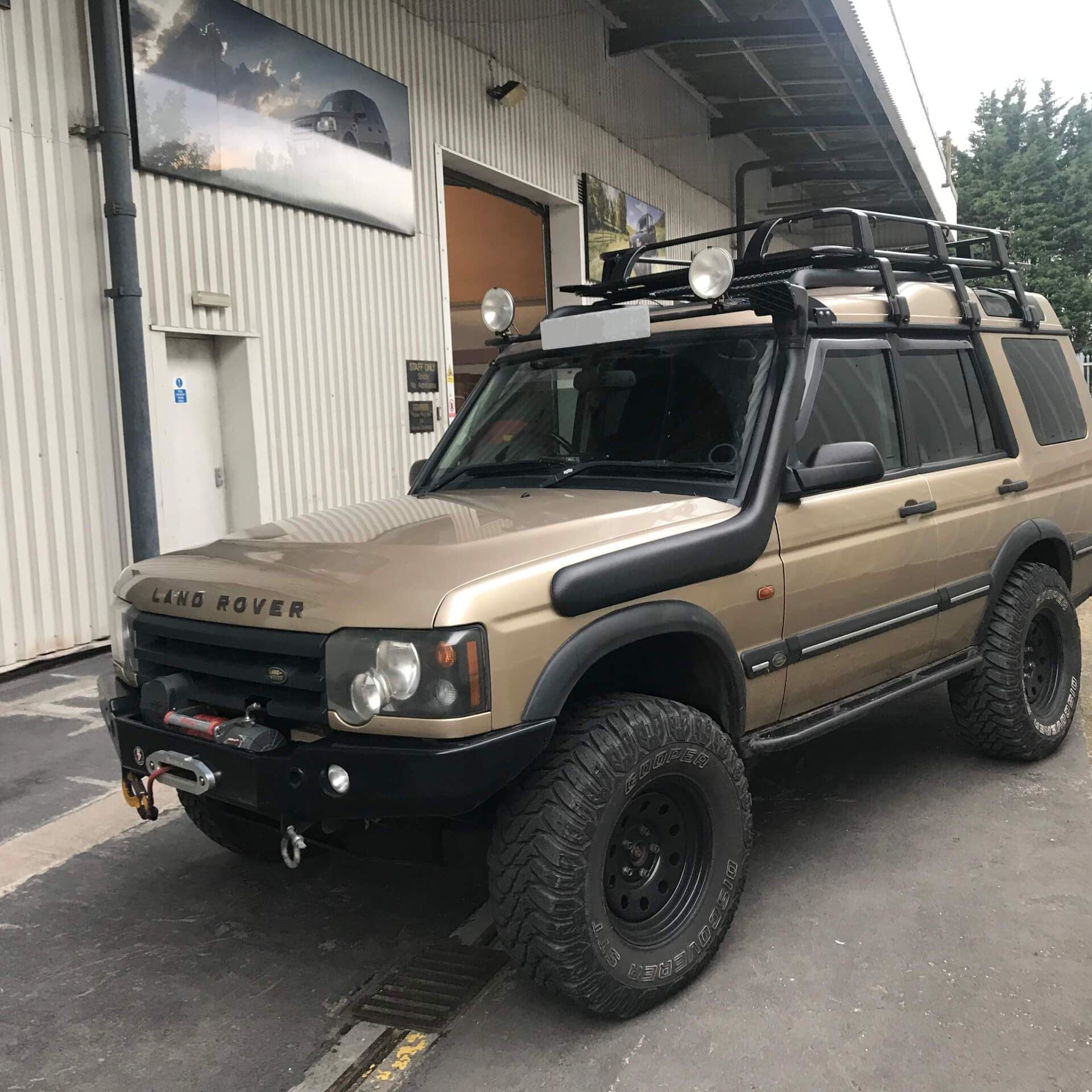 Direct4x4 Roof Racks Expedition Steel Full Basket Roof Rack for Land Rover Discovery 1 and 2
