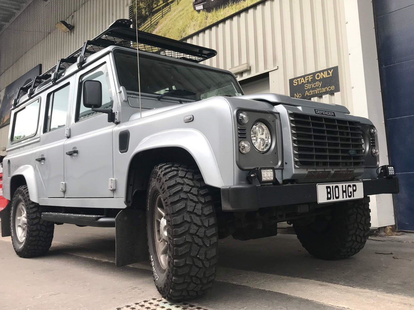 Direct4x4 Roof Racks Expedition Aluminium Flat Roof Rack for Land Rover Defender 110 1971-2016