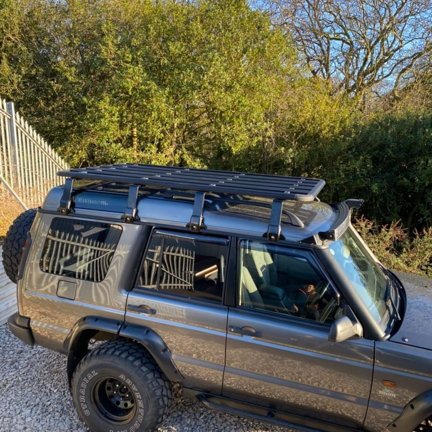 Direct4x4 Roof Racks AluMod Low Profile 220cm x 125cm Roof Rack for the Land Rover Discovery 1 and 2