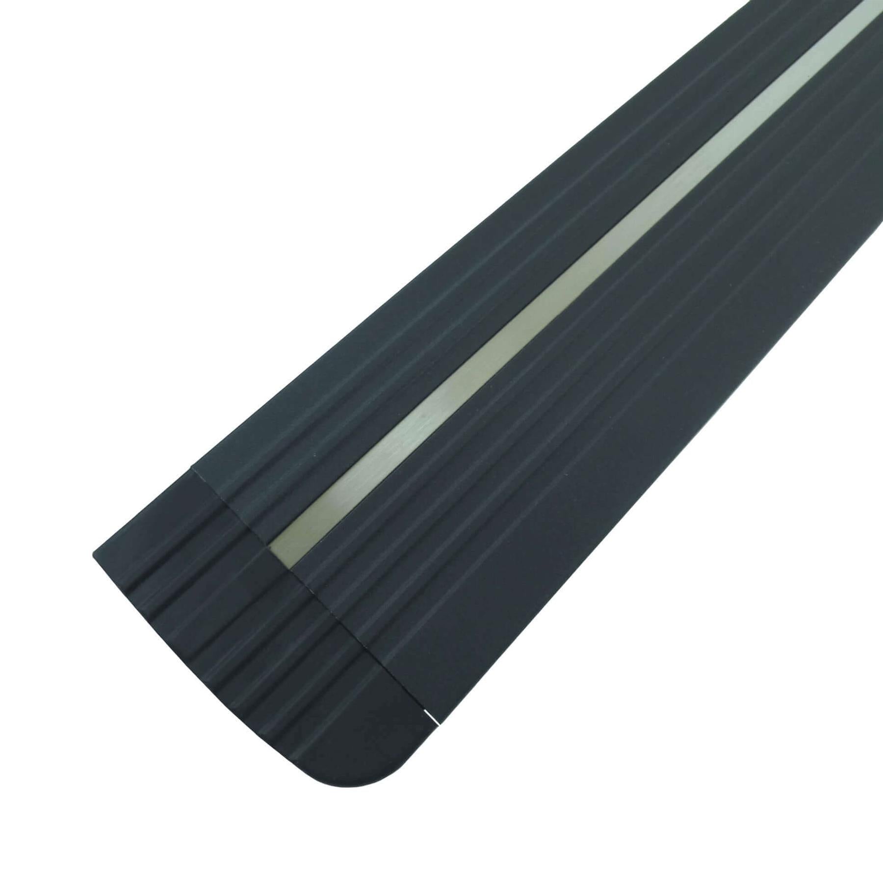 Direct4x4 Side Steps and Bars Rogue Side Steps Running Boards for the Land Rover Discovery 3 and 4
