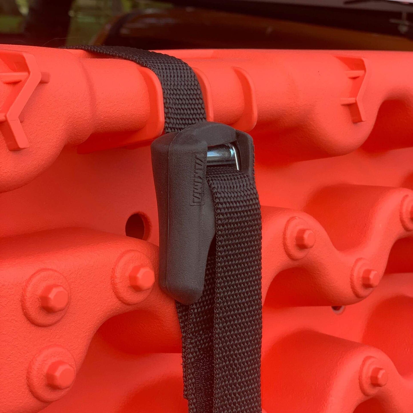 Direct4x4 Emergency Off-Road Traction Gear Emergency Recovery Traction Sand Tyre Track Brackets for Cargo Rack