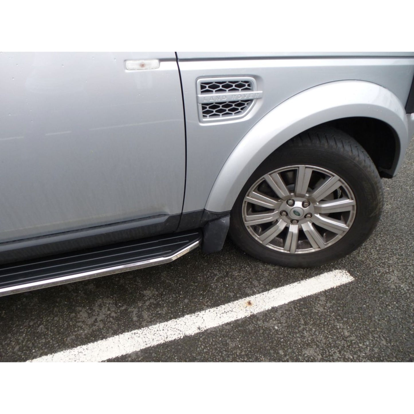 Direct4x4 Side Steps and Bars Raptor Side Steps Running Boards for Land Rover Discovery 3 and 4